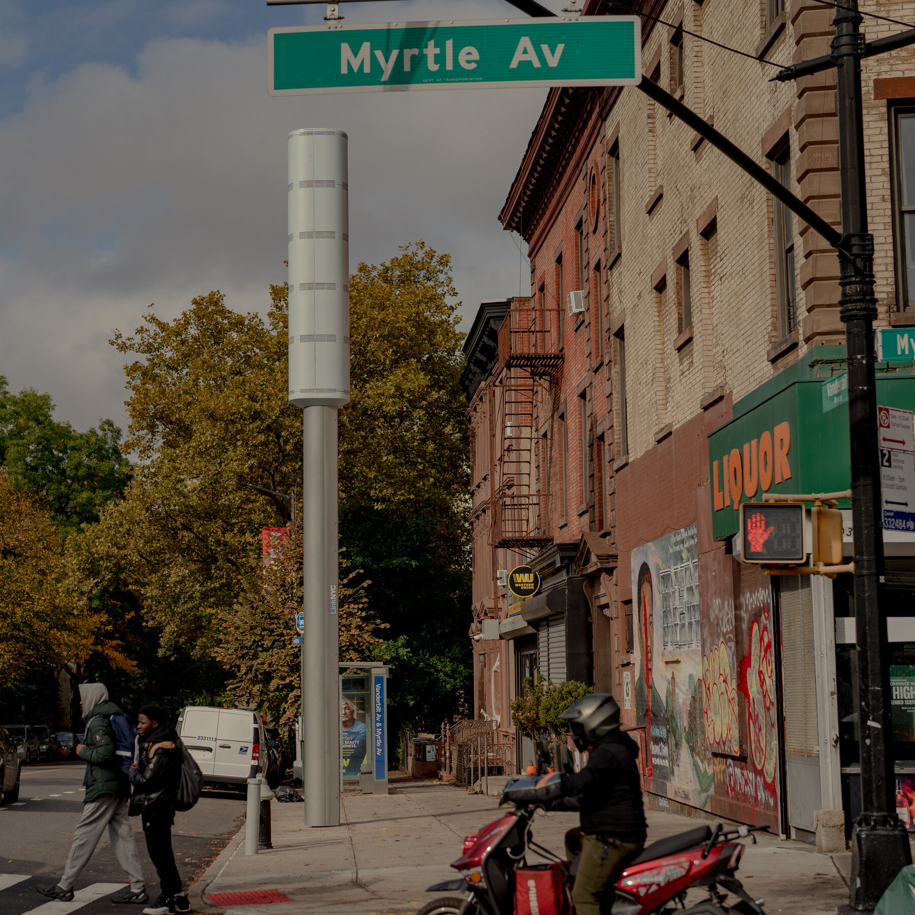 Does Madison Avenue Need a 5G Tower?