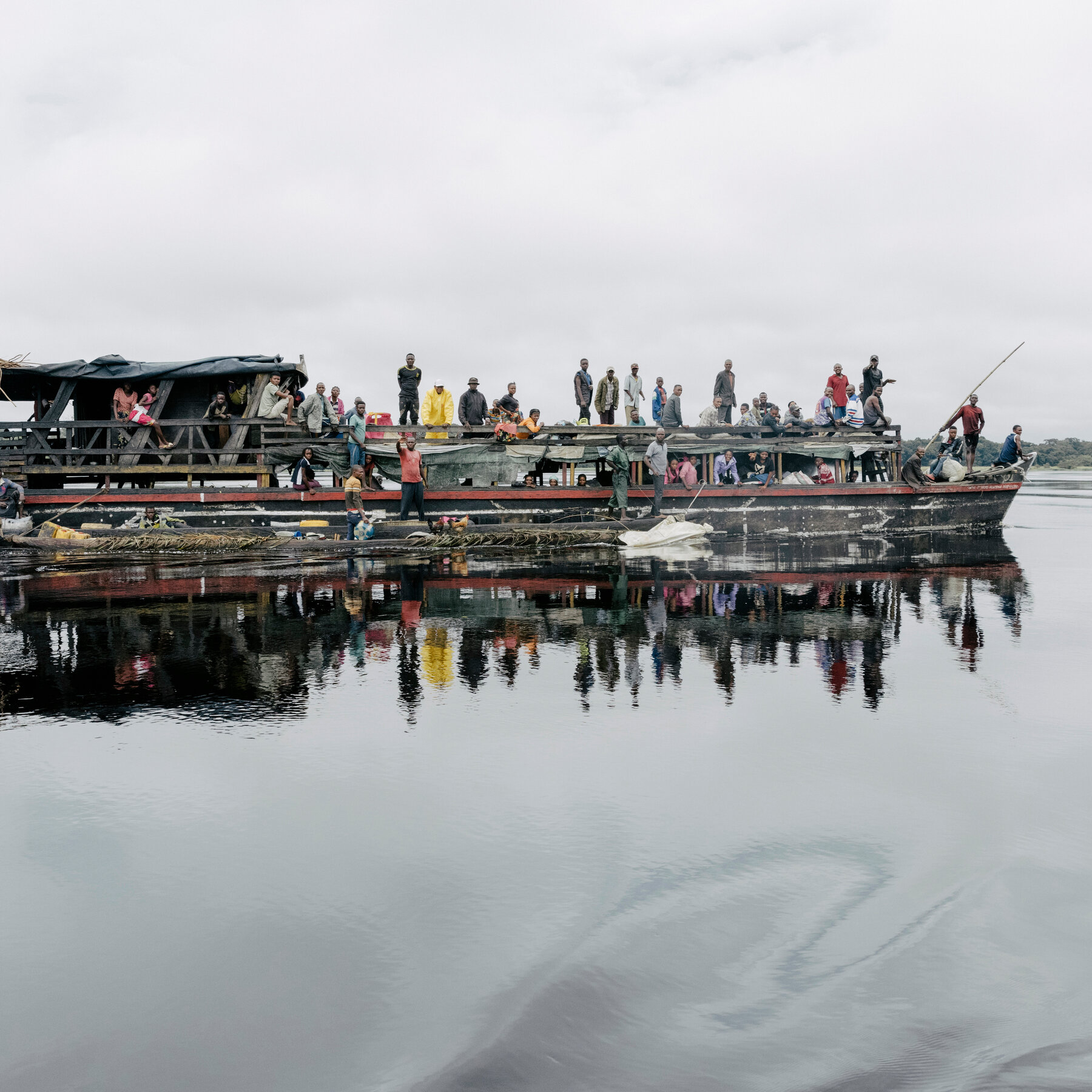 Dozens of Students Among Over 200 Dead in Two Boat Disasters in Congo