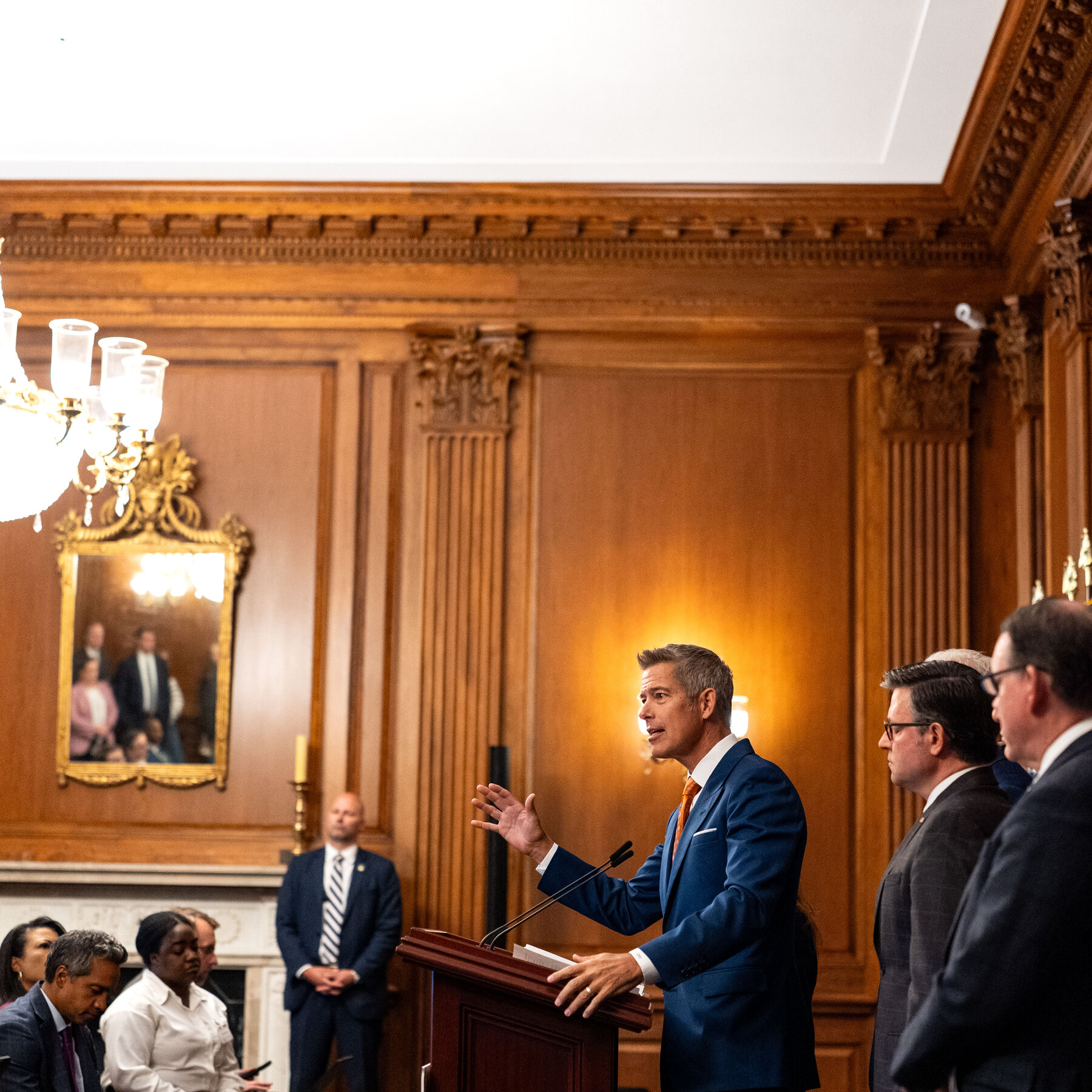 Duffy Threatens to Close Parts of Airspace if Shutdown Persists