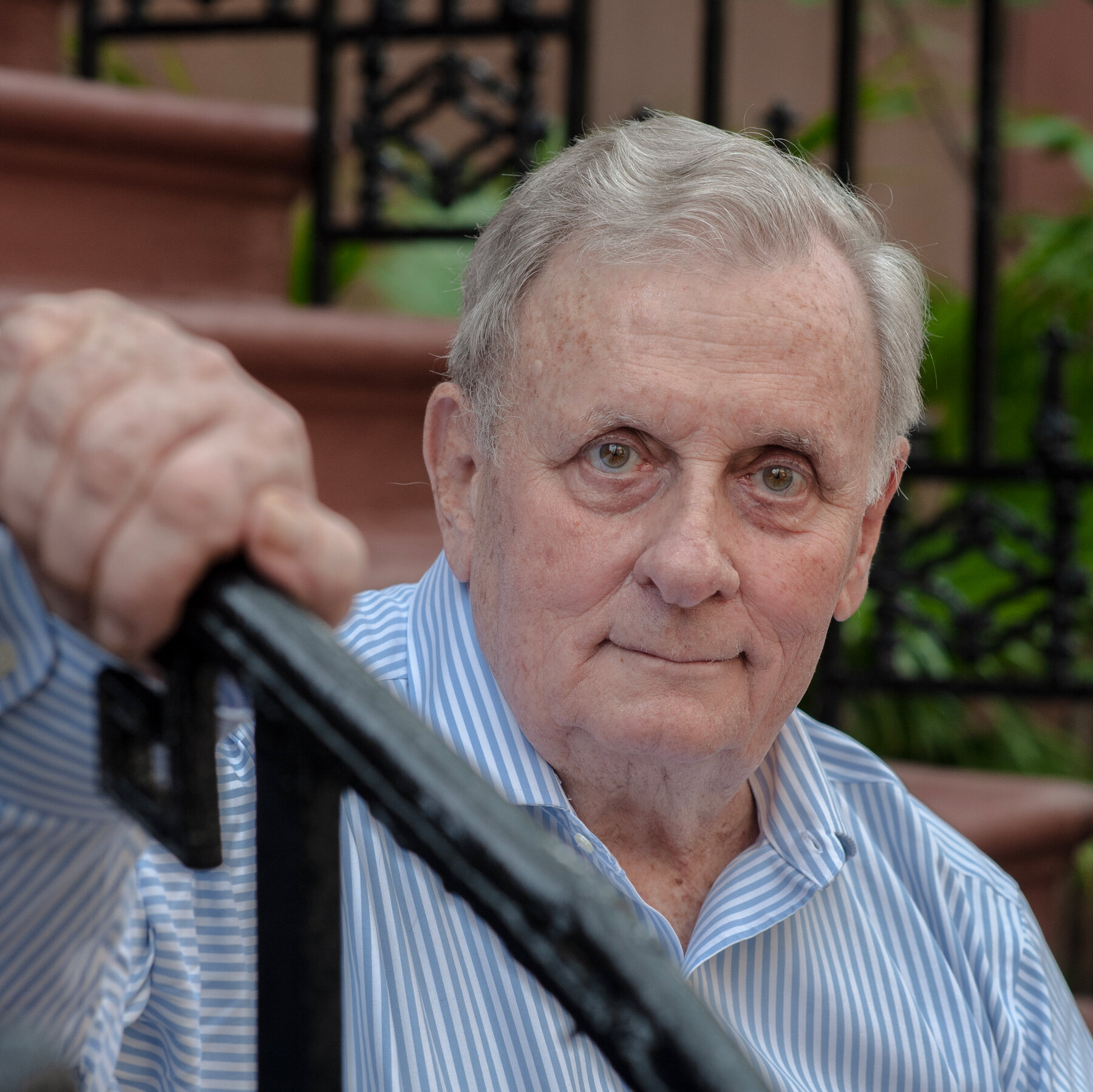 Edmund White, Pioneer of Gay Literature, Is Dead at 85