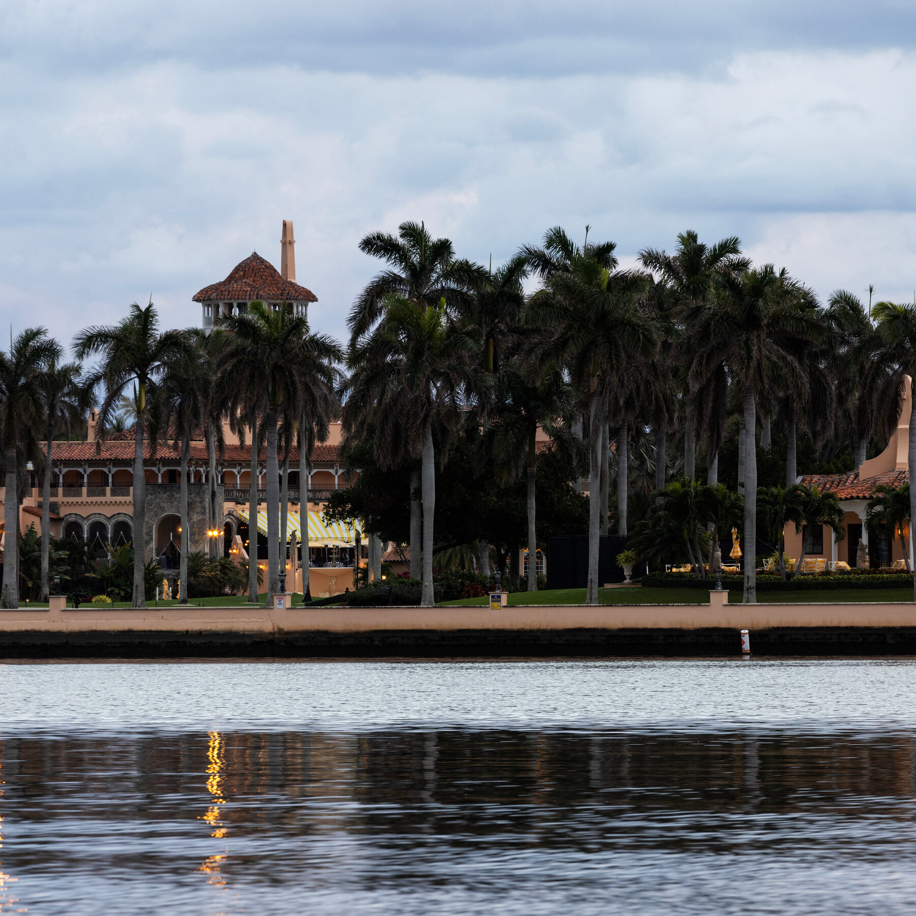 Eric Adams to Meet With Trump at Mar-a-Lago Today