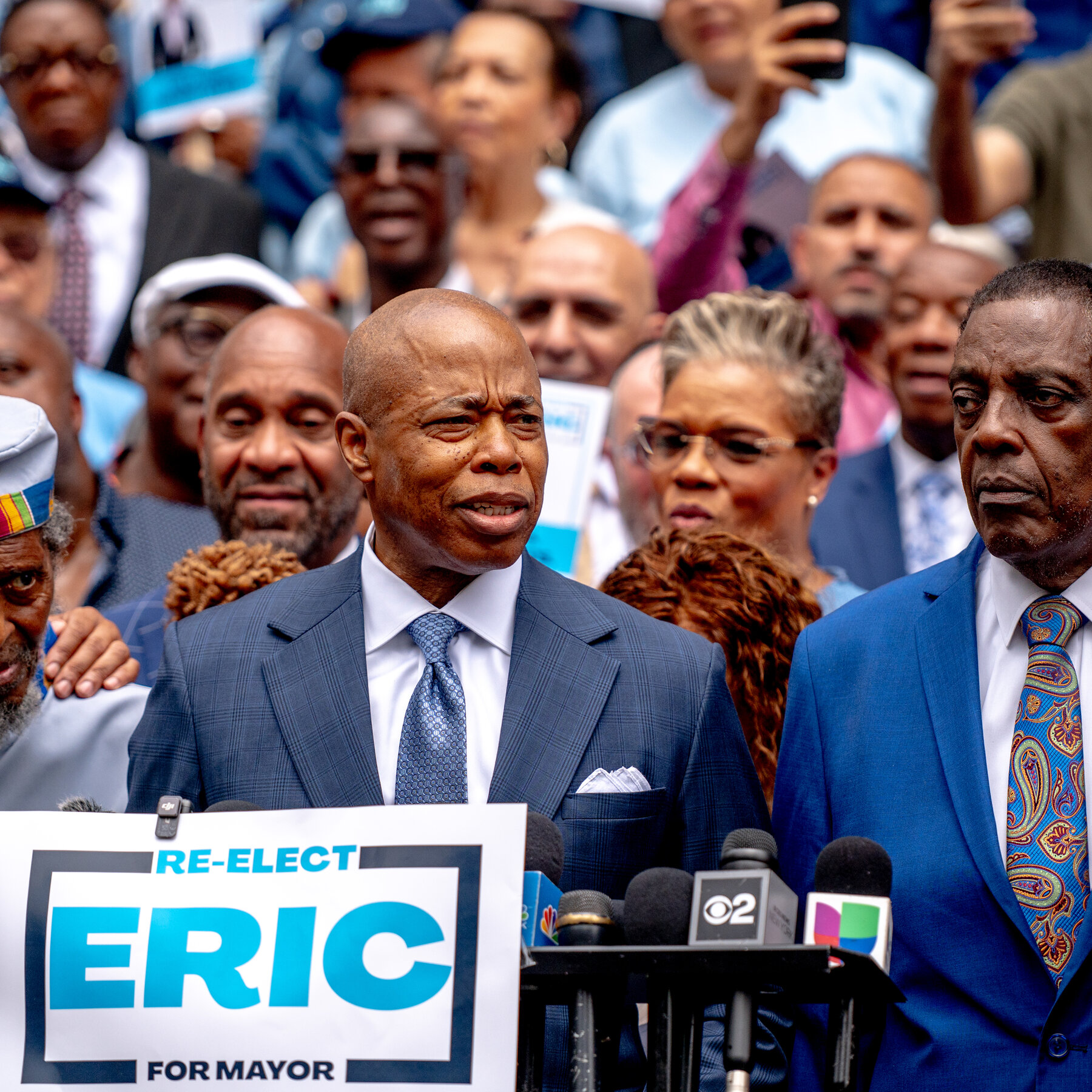 Eric Adams Vetoes Bill to Raise Wages for Instacart Workers