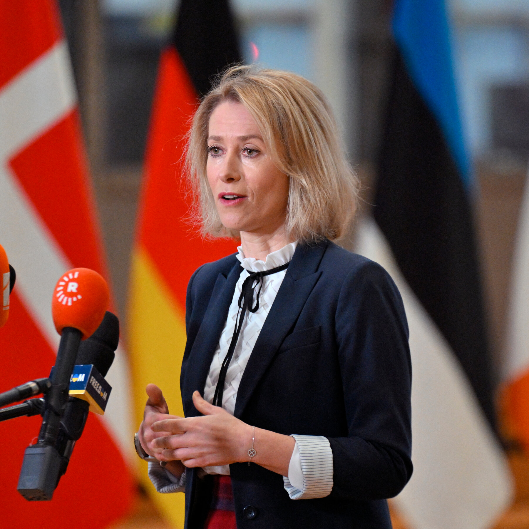E.U. Prepares to Cautiously Pare Back Sanctions on Syria