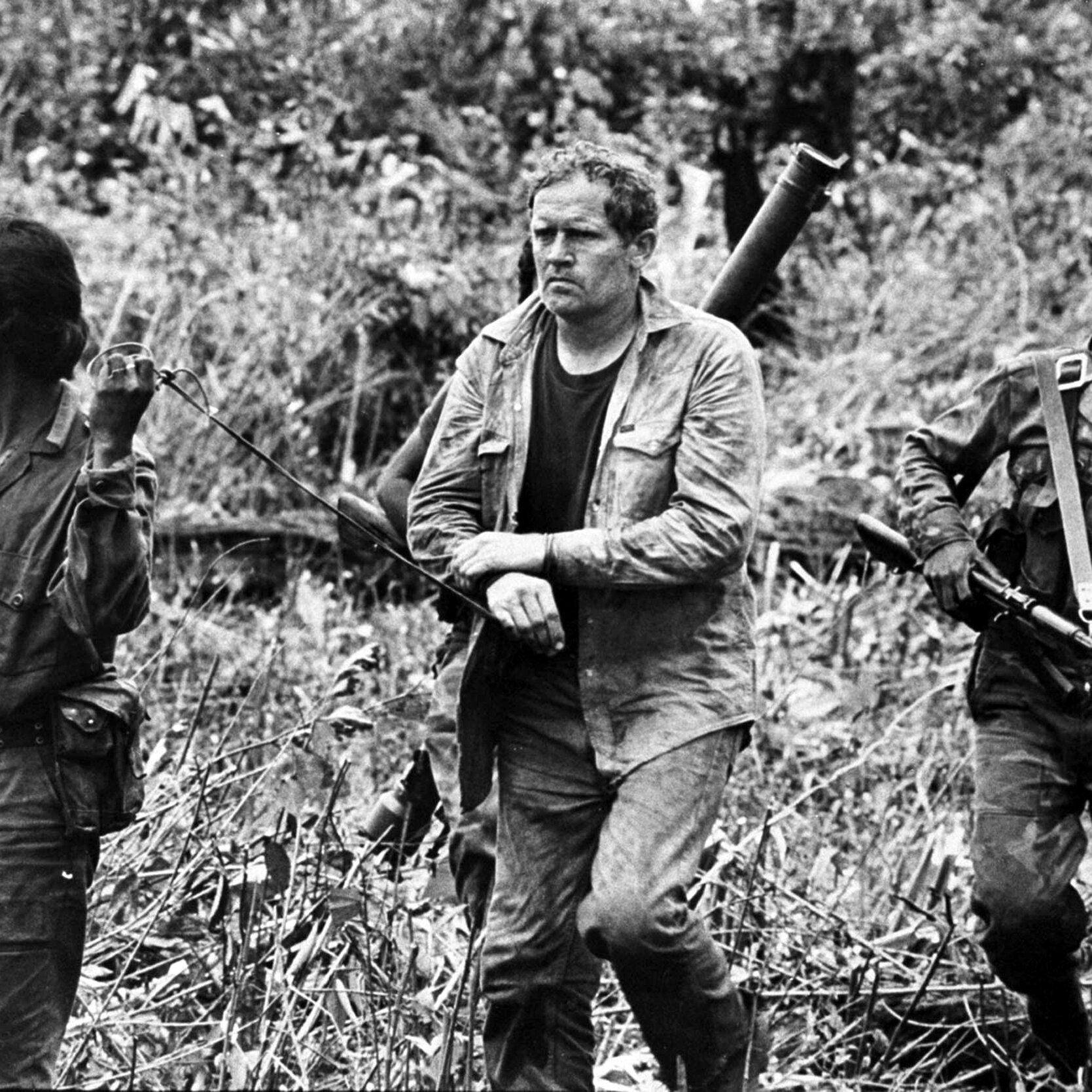 Eugene Hasenfus, Gunrunner Who Exposed Iran-Contra Plot, Dies at 84