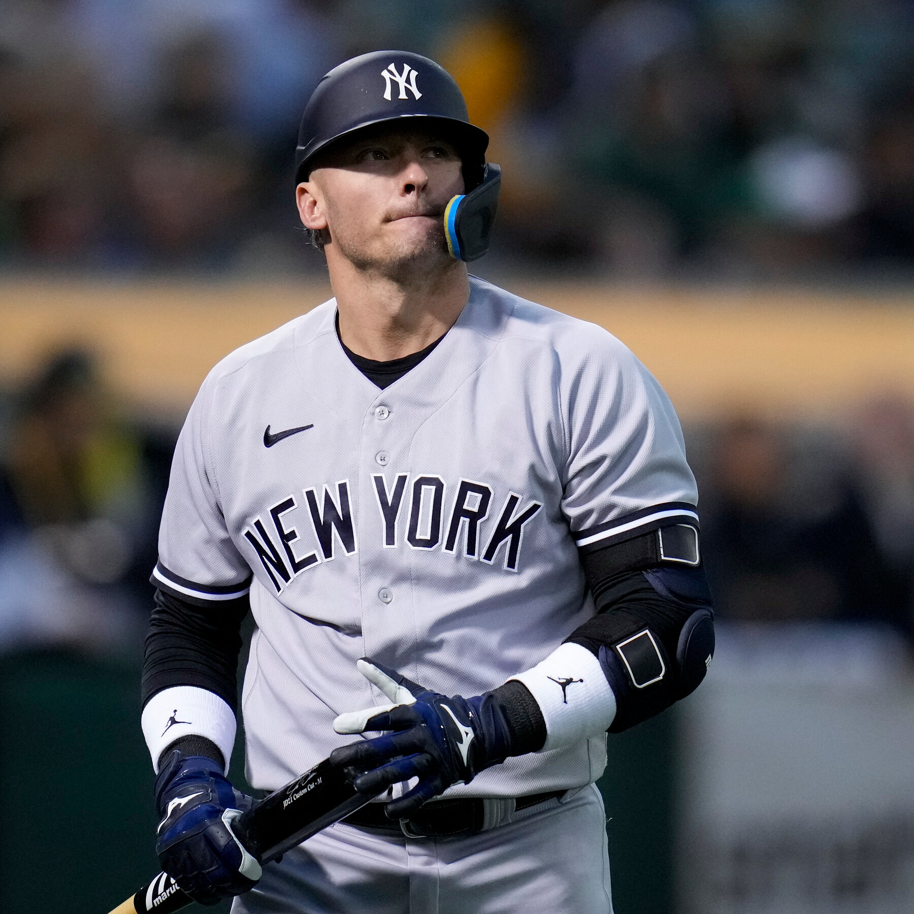 Ex-Yankee Is Awarded About $500,000 in Damages for Moldy Greenwich Mansion