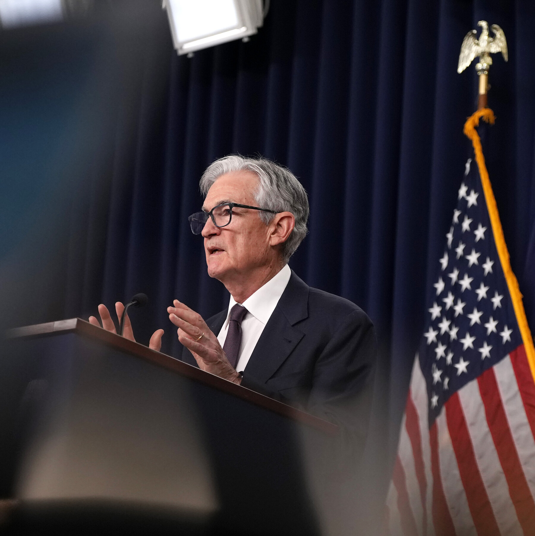 Fed Officials Stick to Cautious Message on Rate Cuts Despite Pressure From Trump
