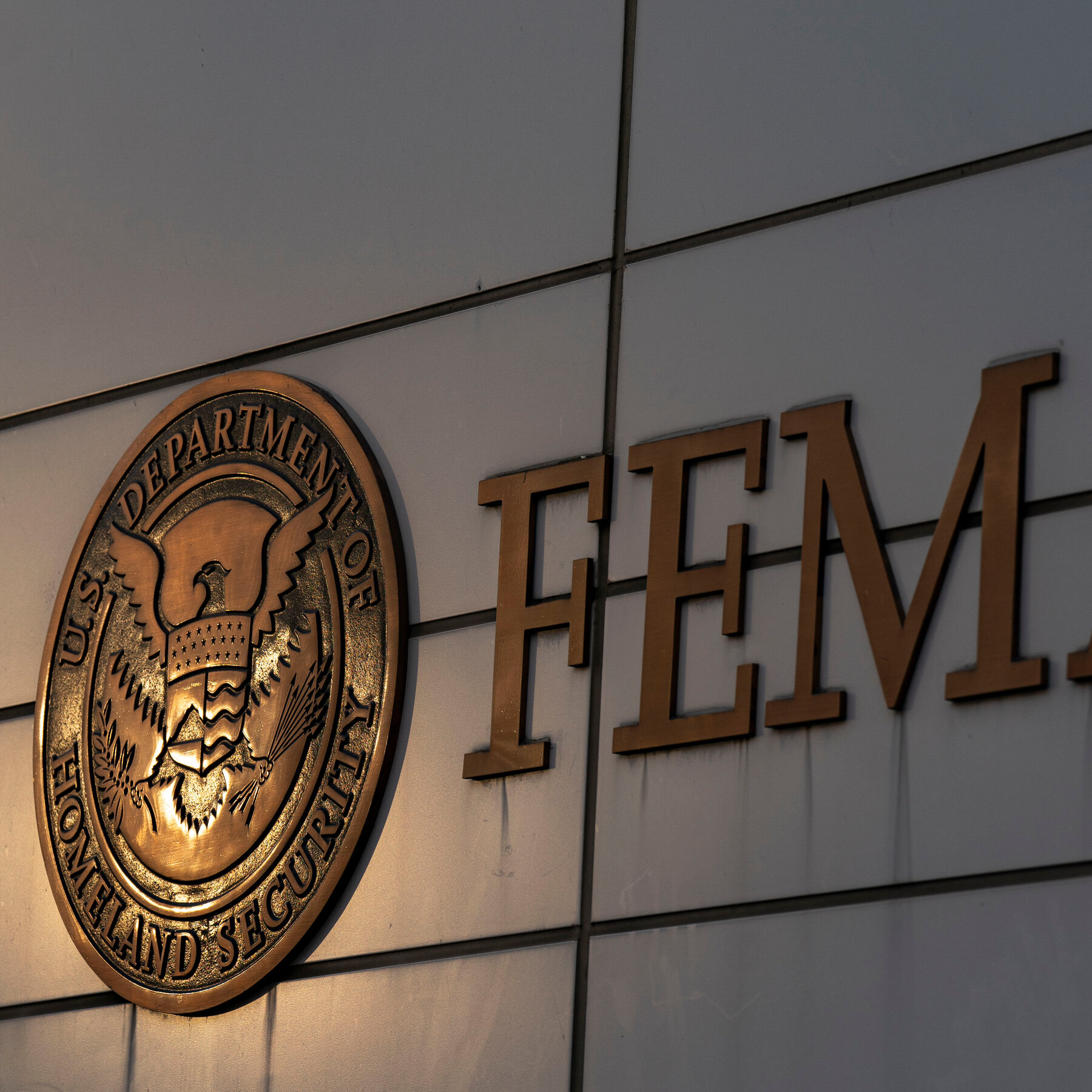 Federal Officials Pursue Fraud Case Against Customs Official