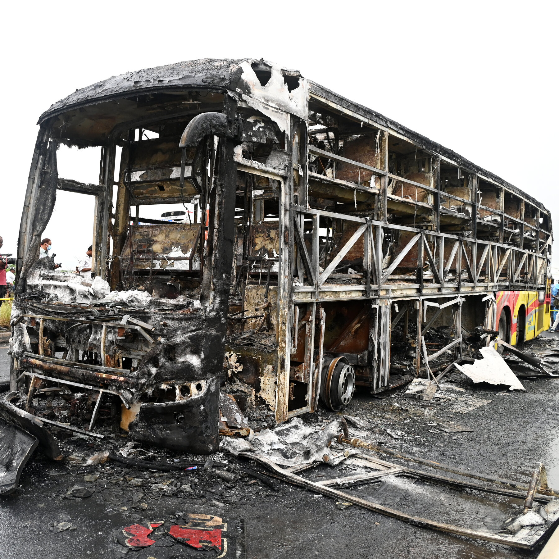 Fire Engulfs Bus in Southern India, Killing 20
