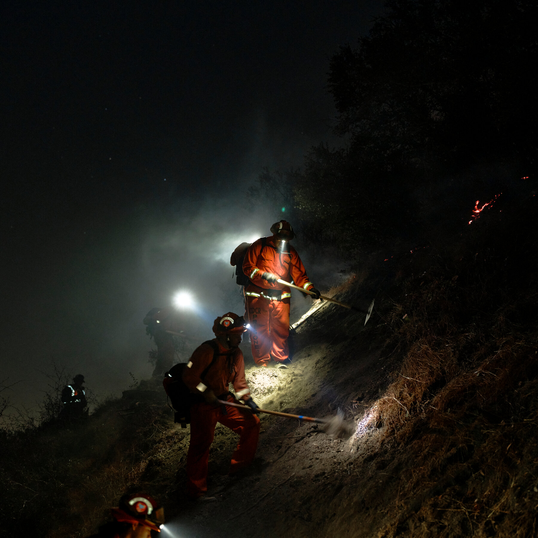 Firefighters Battle to Keep Palisades Blaze From Pushing Into Mandeville Canyon