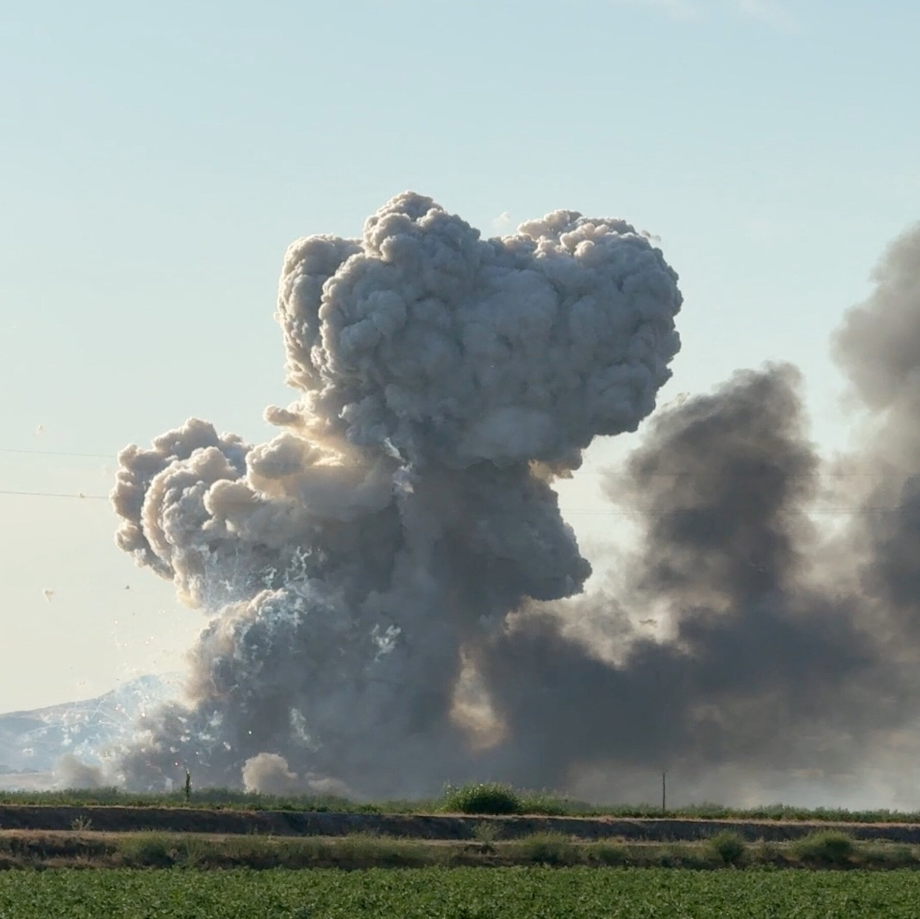 Fireworks Warehouse Explodes in Northern California