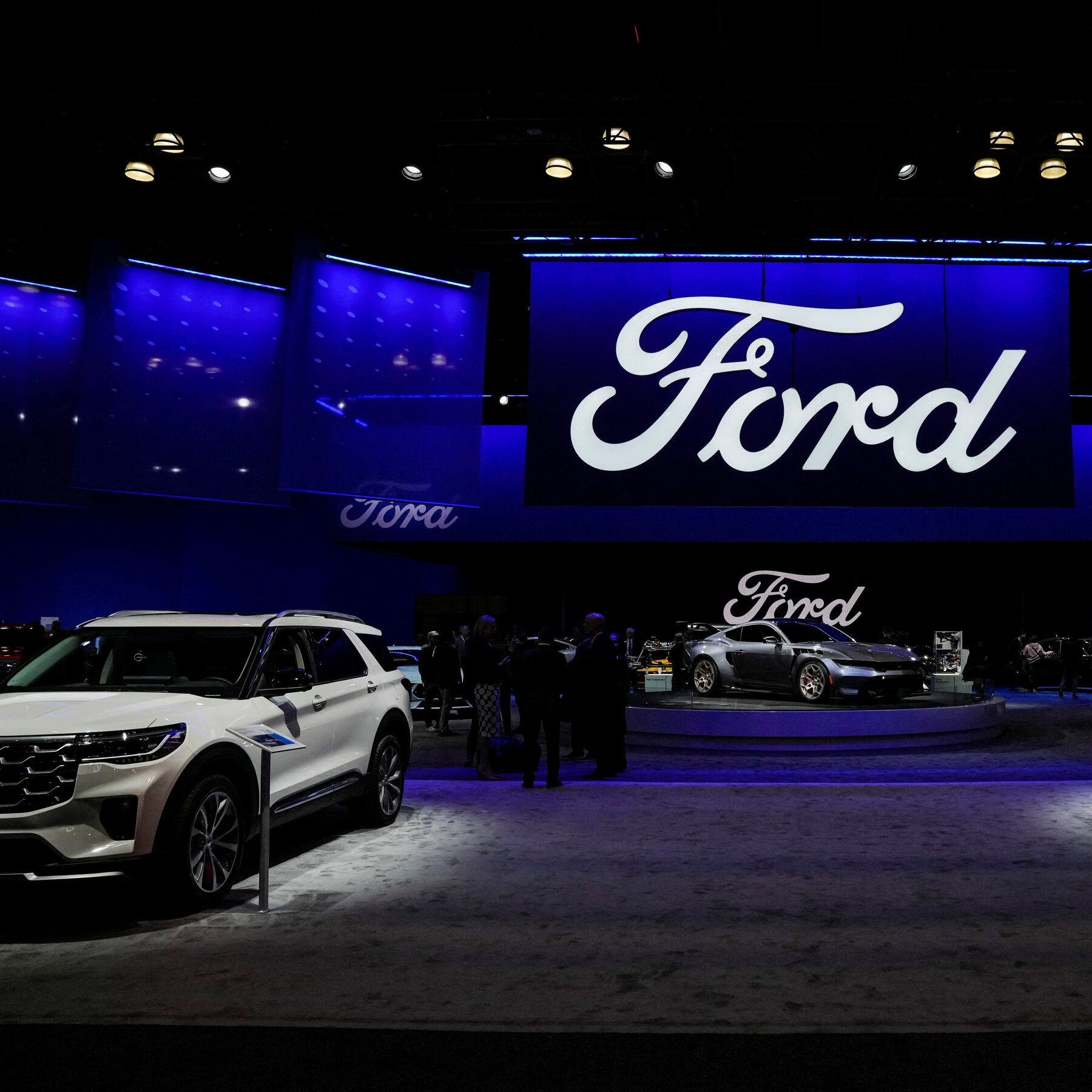 Ford Offers Discounts on Cars and Trucks as Auto Tariffs Kick In