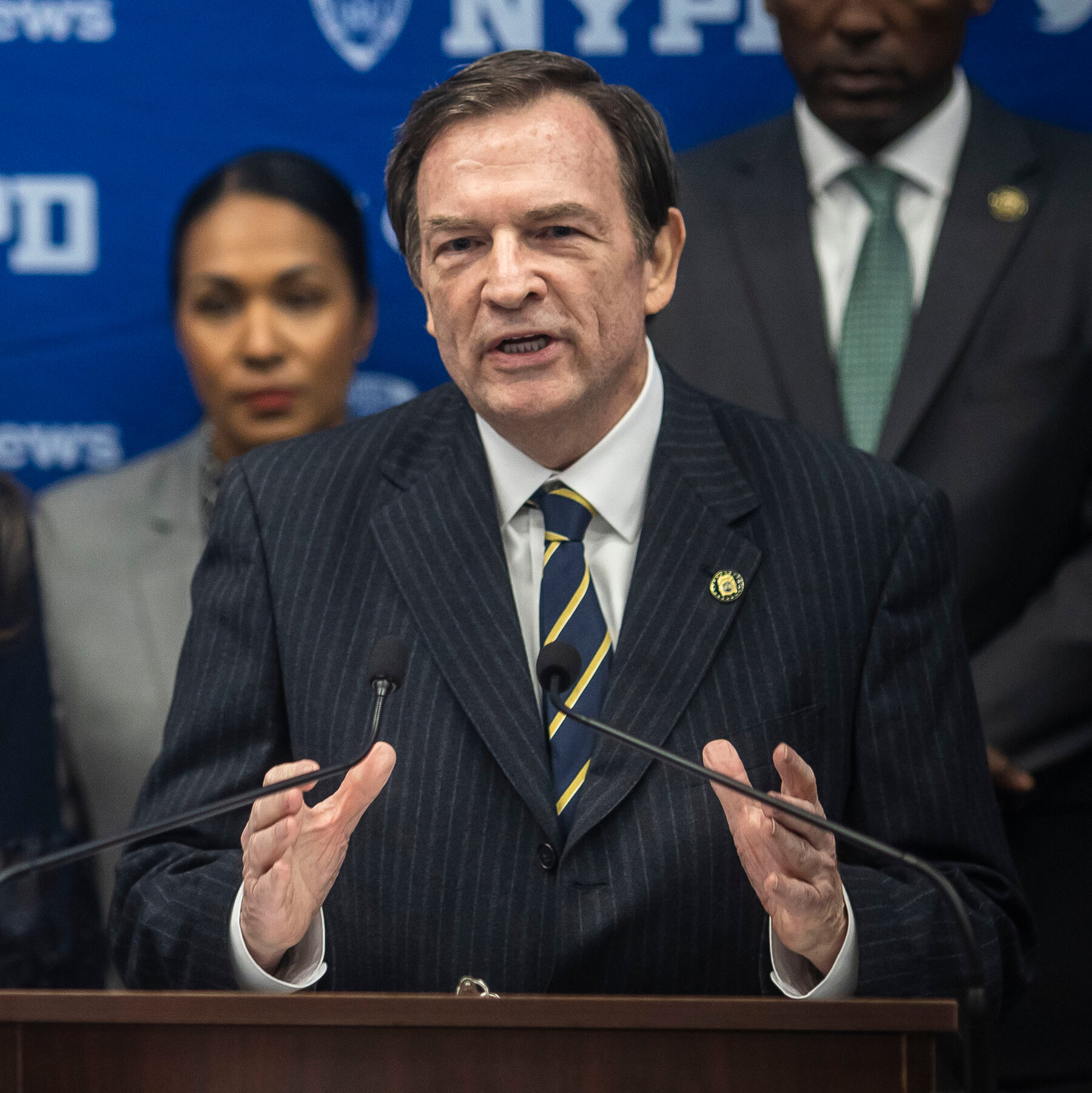 Former N.Y.P.D. Commissioner Says He Will Sue Eric Adams for Defamation