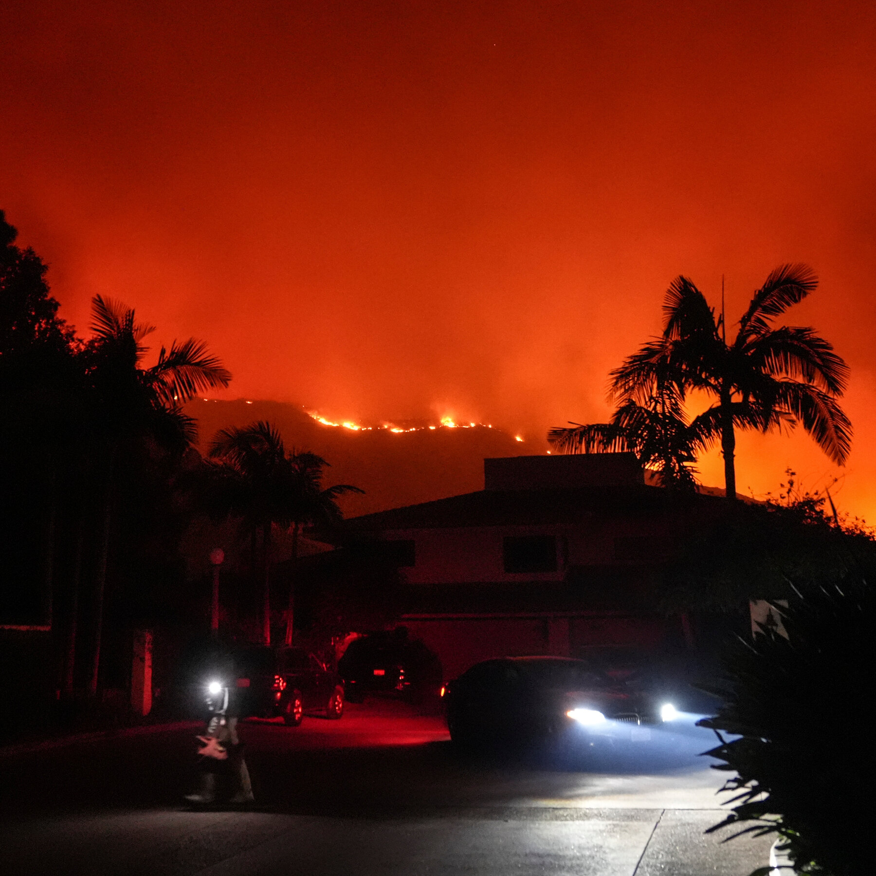 Franklin Fire Burns in Malibu as Residents Are Forced to Evacuate