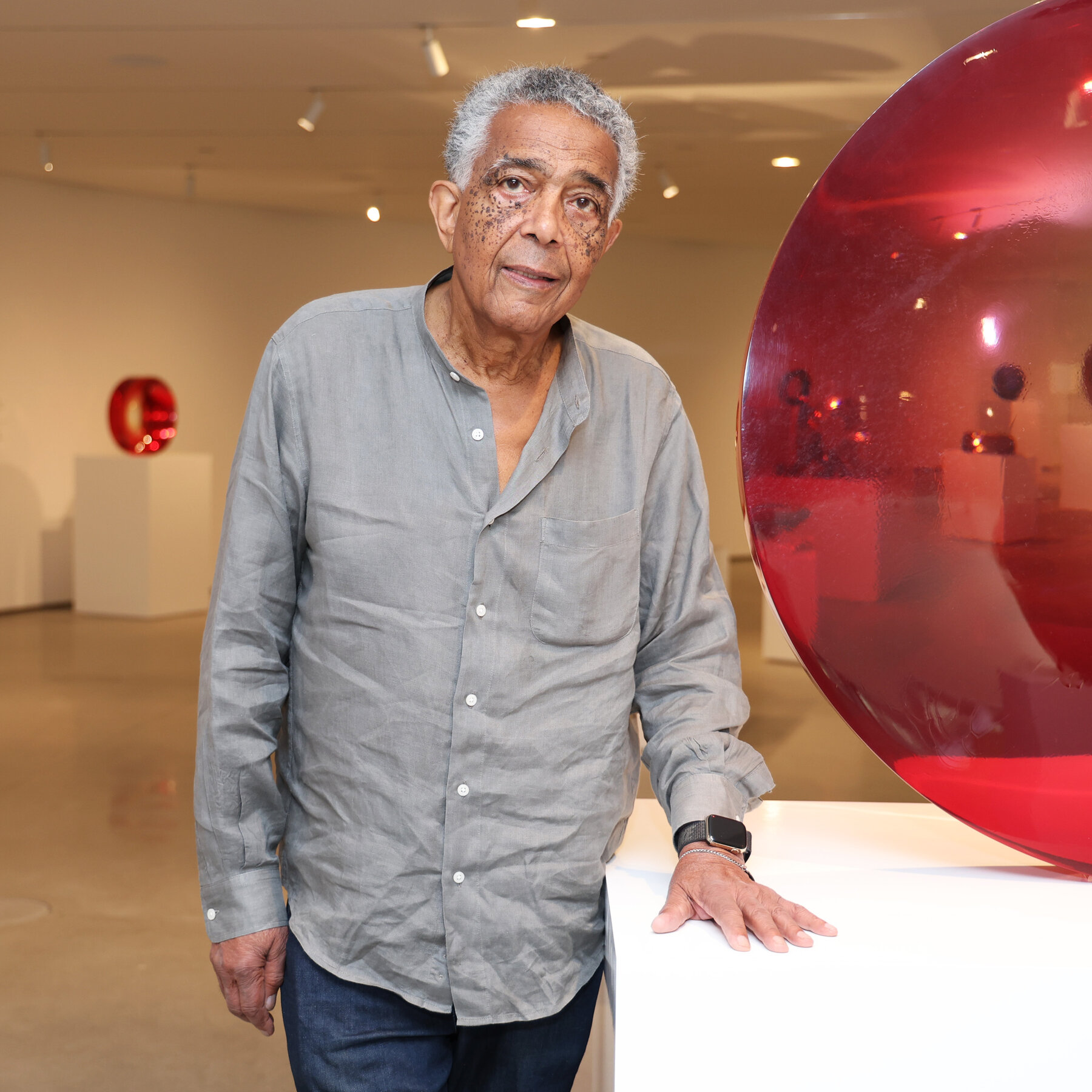 Fred Eversley, Sculptor of Otherworldly Discs, Is Dead at 83