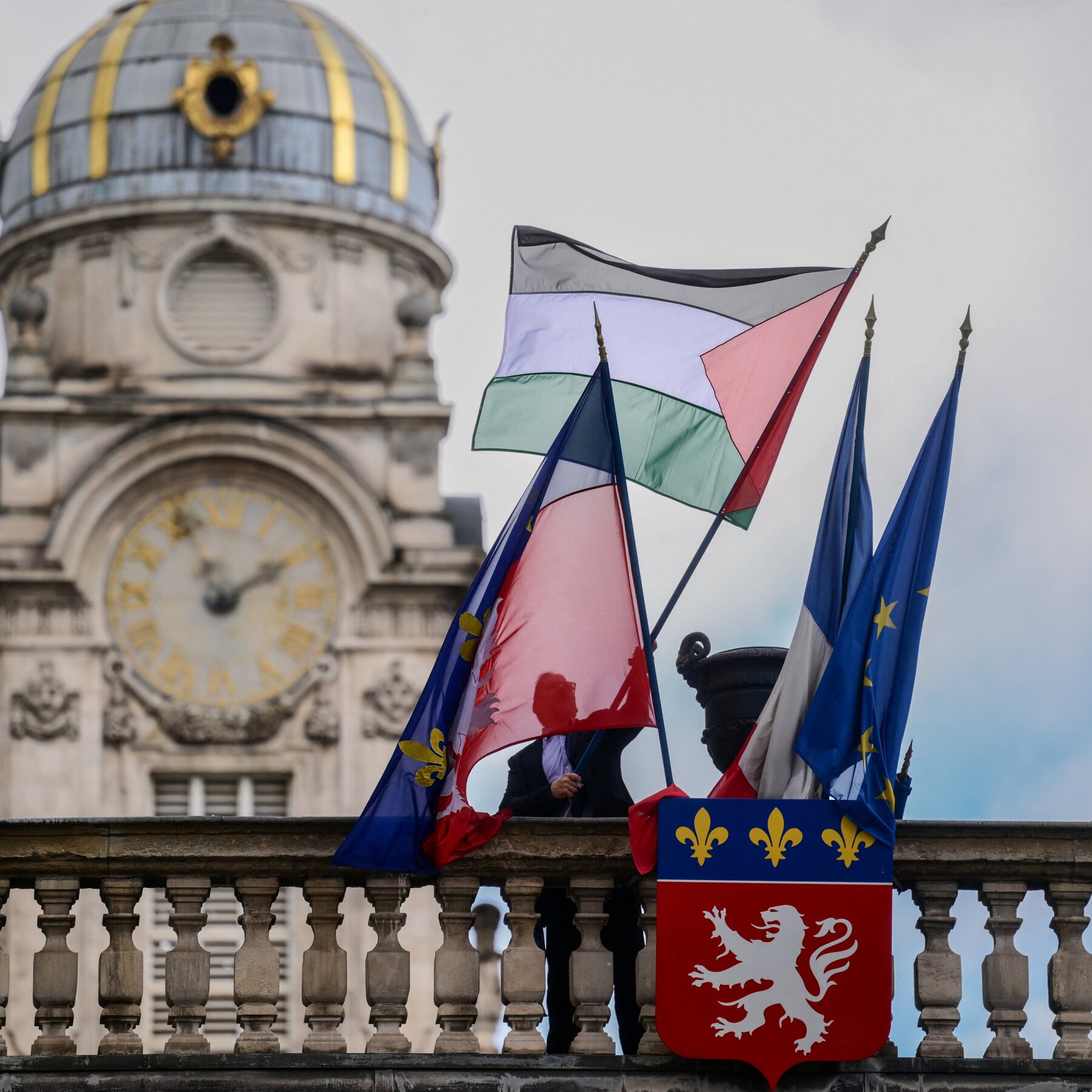 French Town Halls Defy Officials and Fly Palestinian Flags