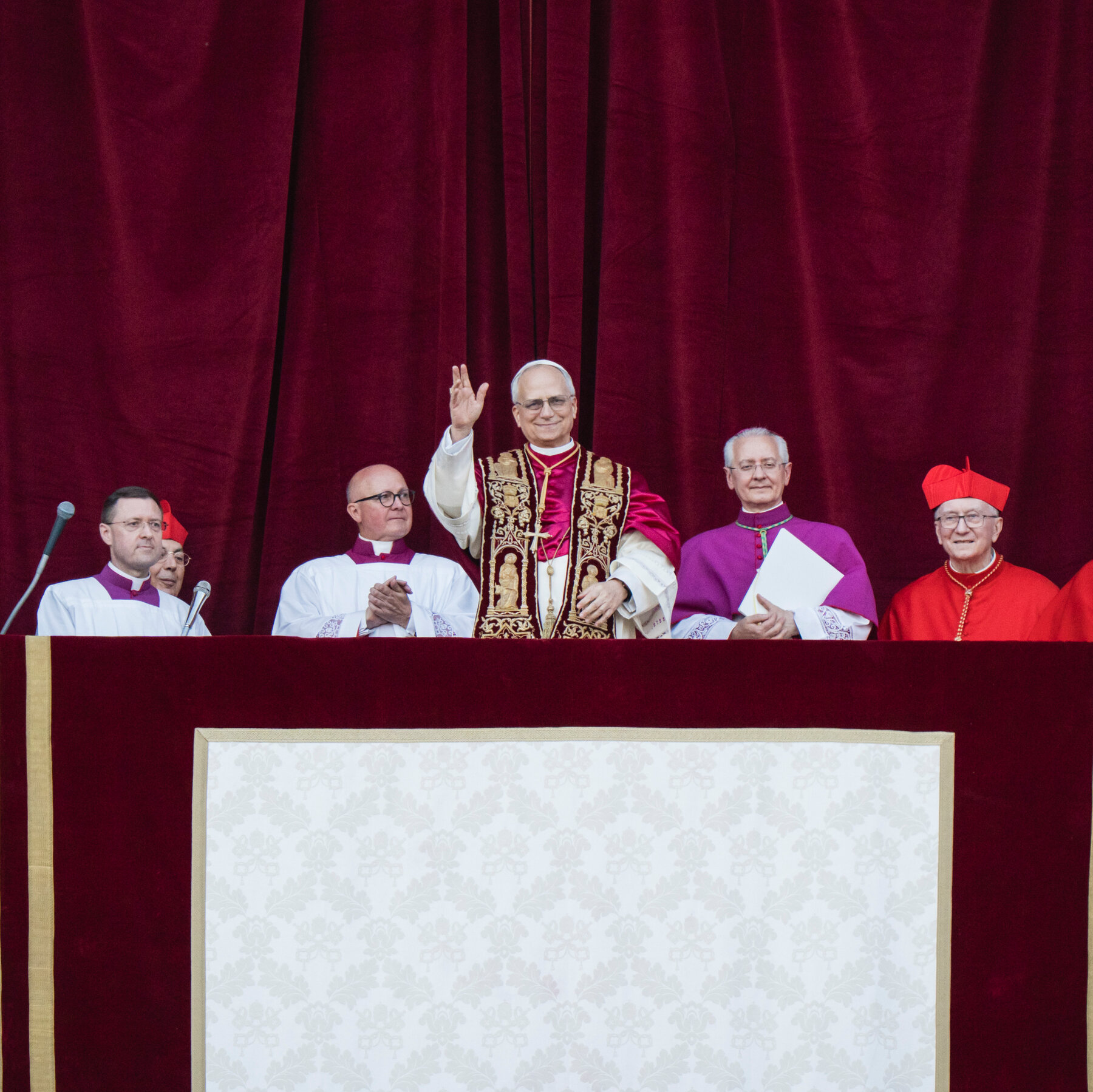 Friday Briefing: The First American Pope