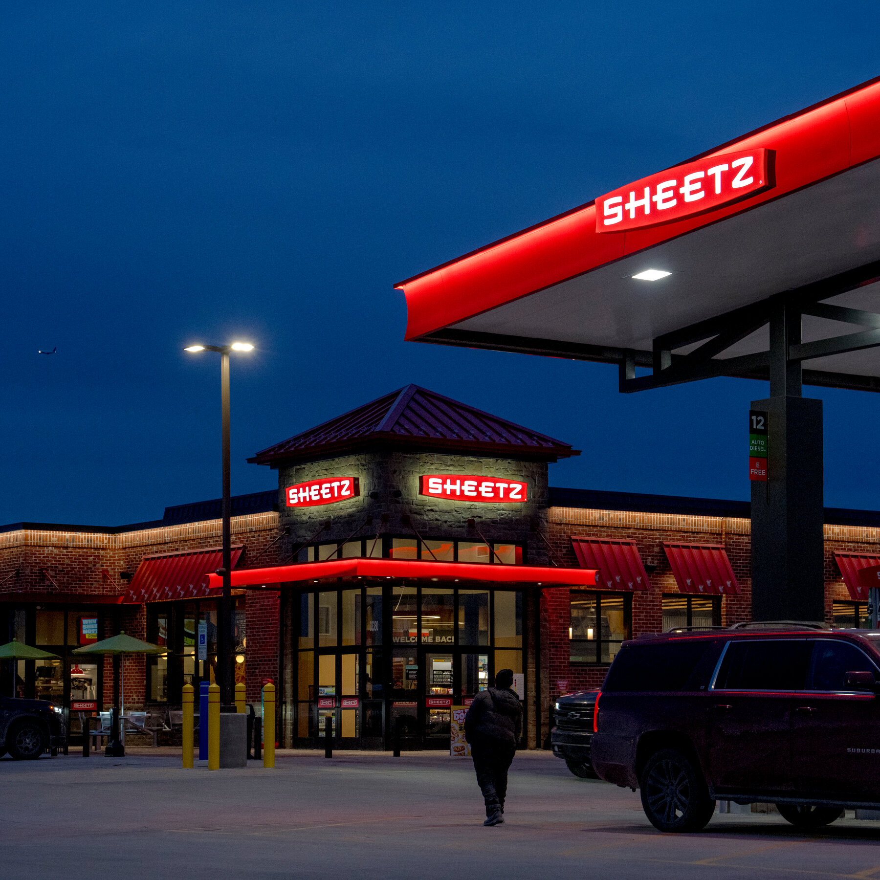 Gas Stations Like Wawa and Sheetz Keep Expanding, Spurred By EVs