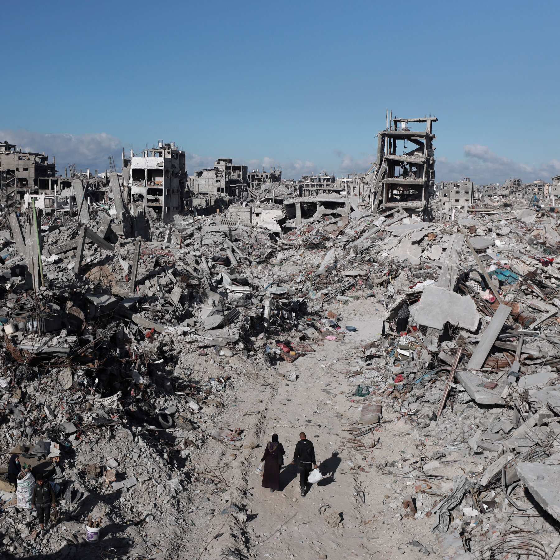 Gaza Residents Return to Vast Destruction in Old Neighborhoods