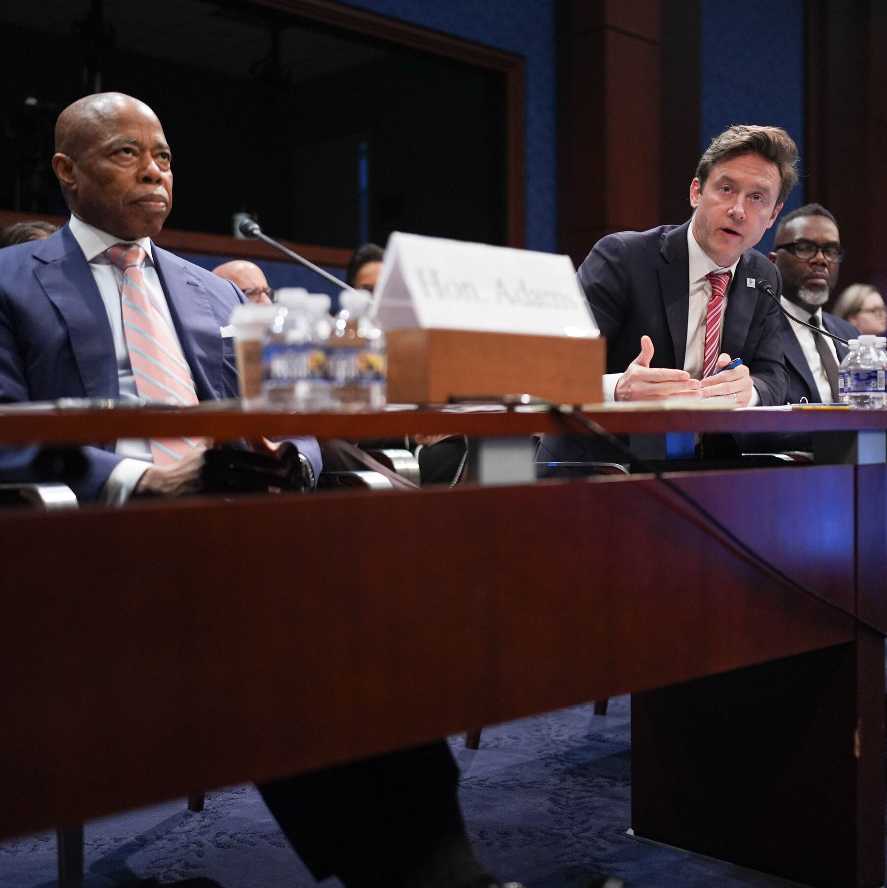 G.O.P. Representatives and Democratic Mayors Spar Over Sanctuary Cities
