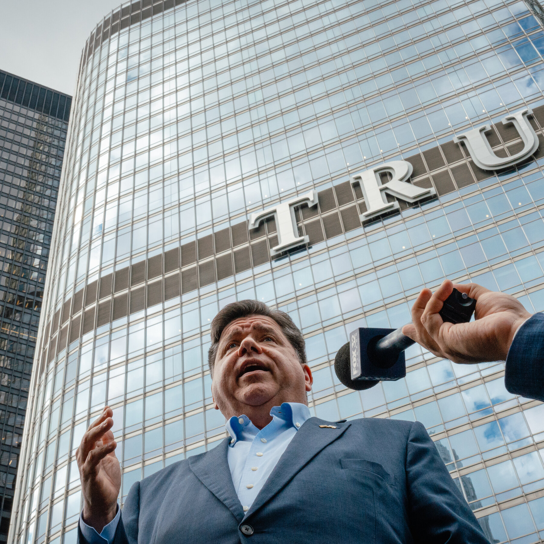 Gov. Pritzker Challenges Trump’s Threat to Send National Guard to Chicago