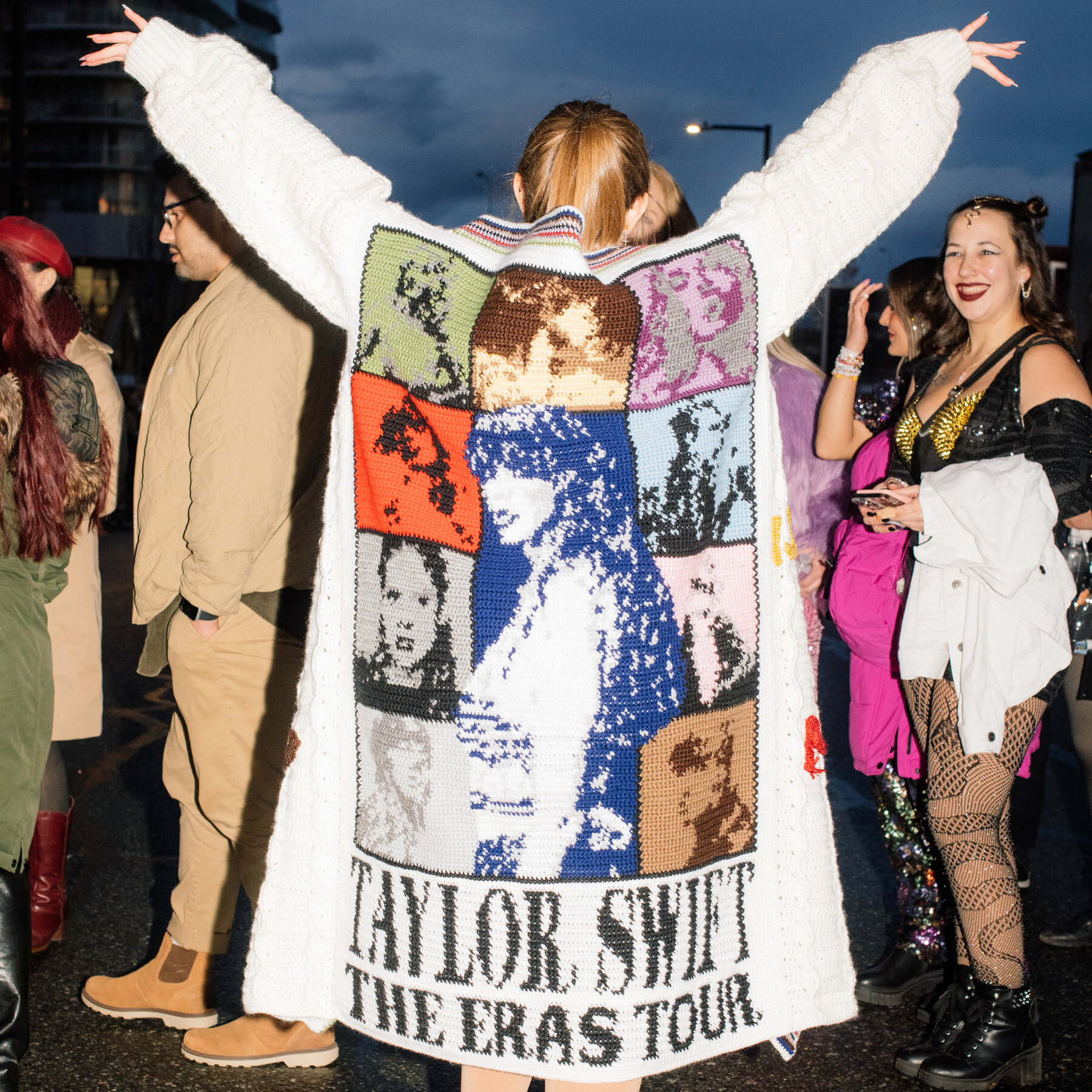 Hackers Stole $635,000 in Taylor Swift Ticket Scheme, Queens D.A. Says