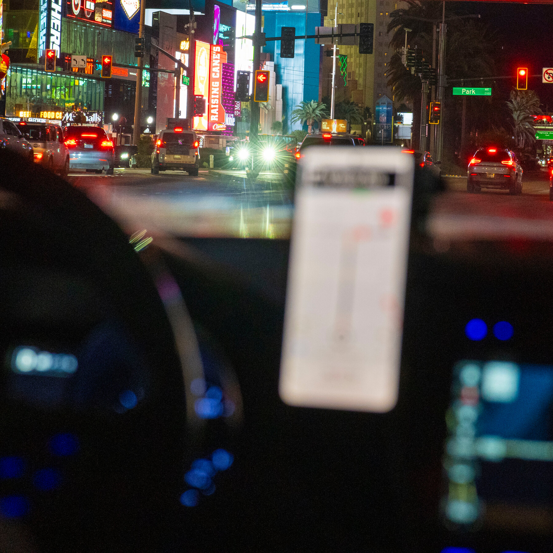 Hailing a Ride on Uber or Lyft? Here’s What to Know to Stay Safe.