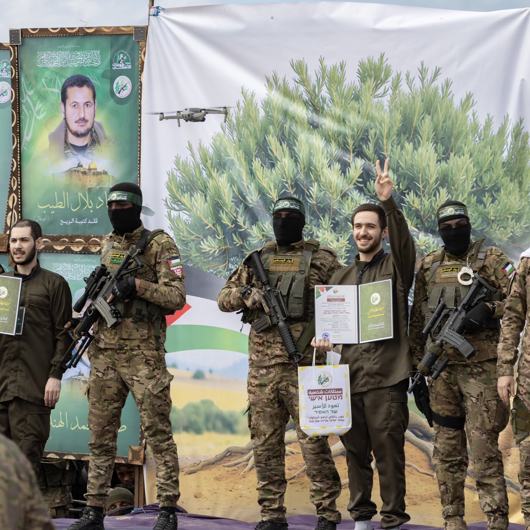 Hamas Frees 6 Hostages as Israel Delays Palestinian Prisoner Release