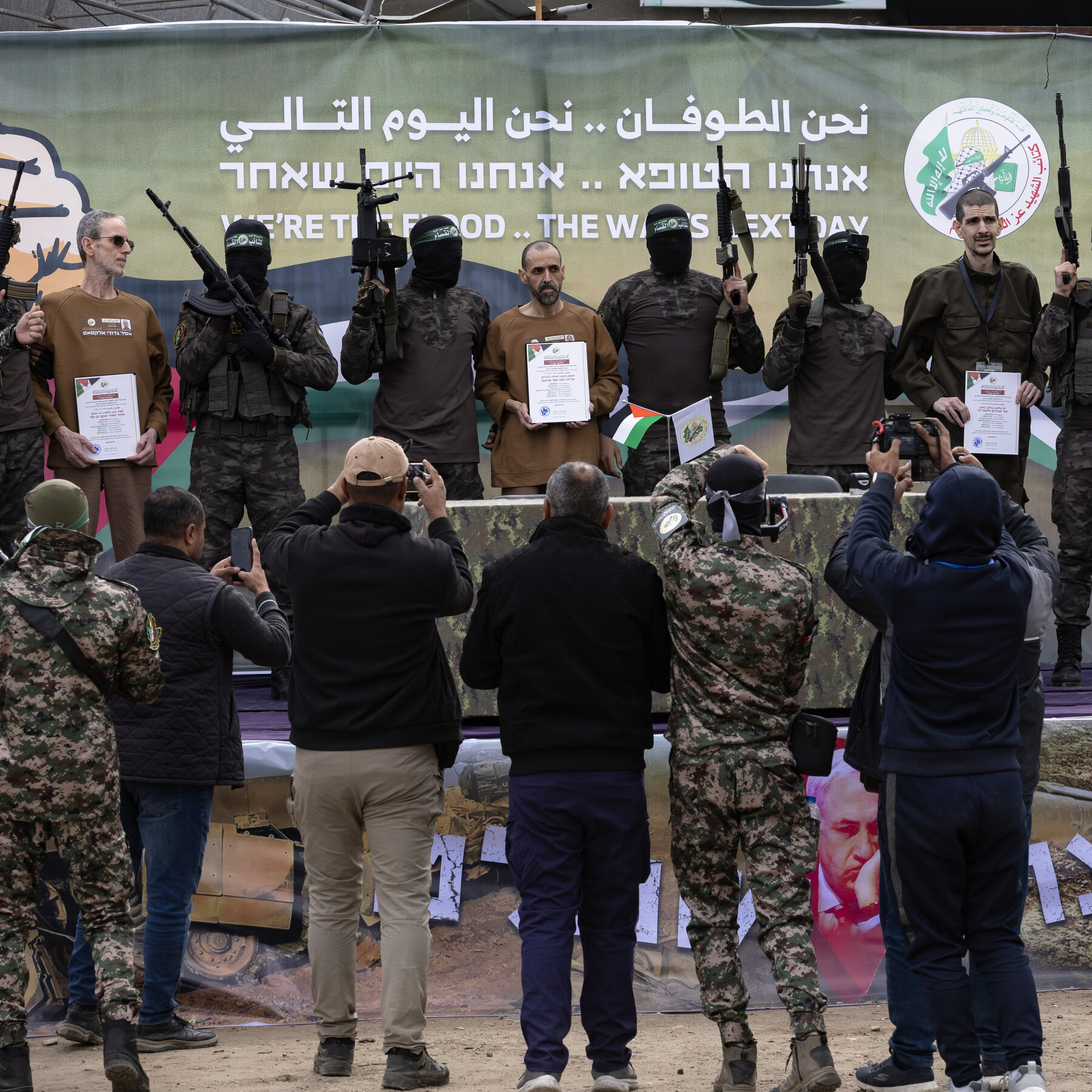 Hamas Makes Gaunt Israeli Hostages Thank Captors Before Release
