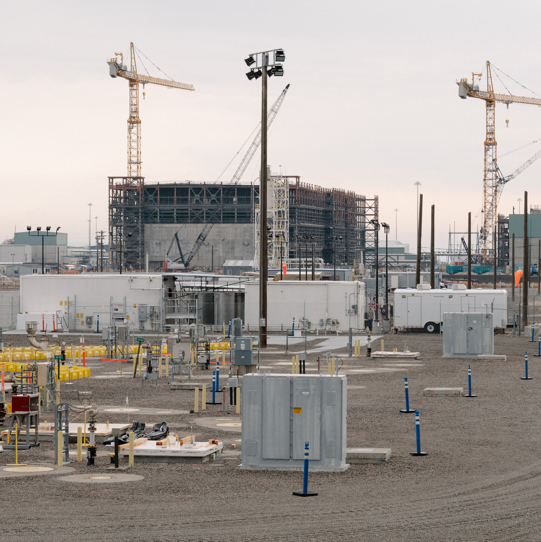 Hanford, a Contaminated Nuclear Site, It Set to Be Largest US Solar Farm