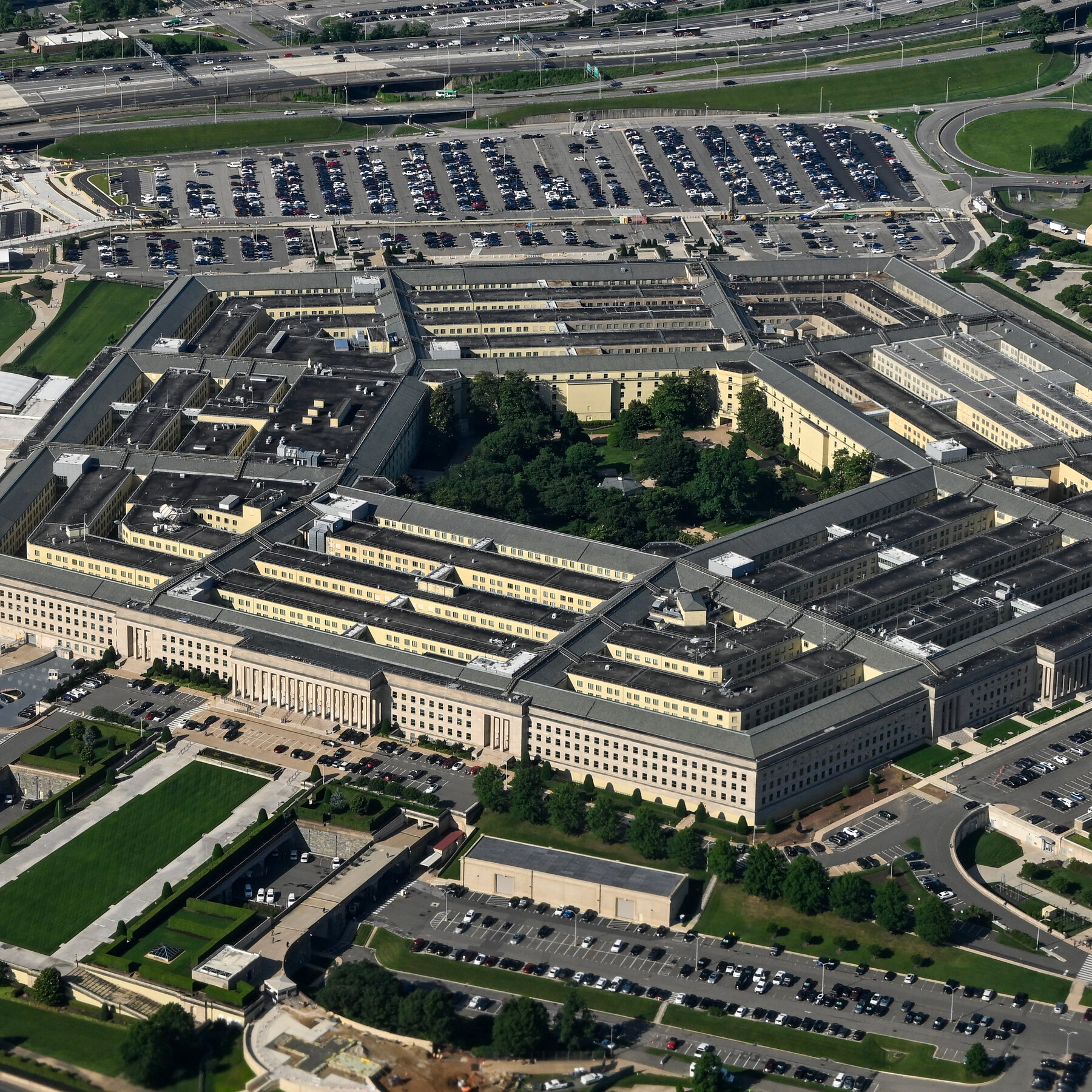 Hegseth Closes Pentagon Office Focused on Future Wars