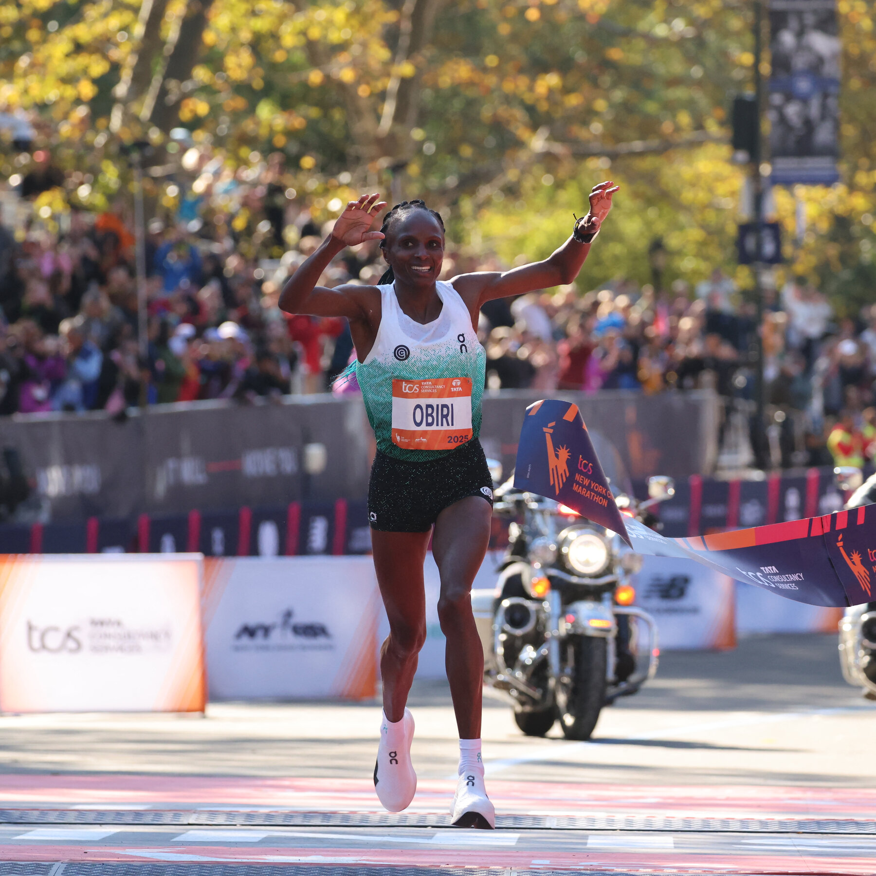 Hellen Obiri of Kenya wins the women’s elite race.