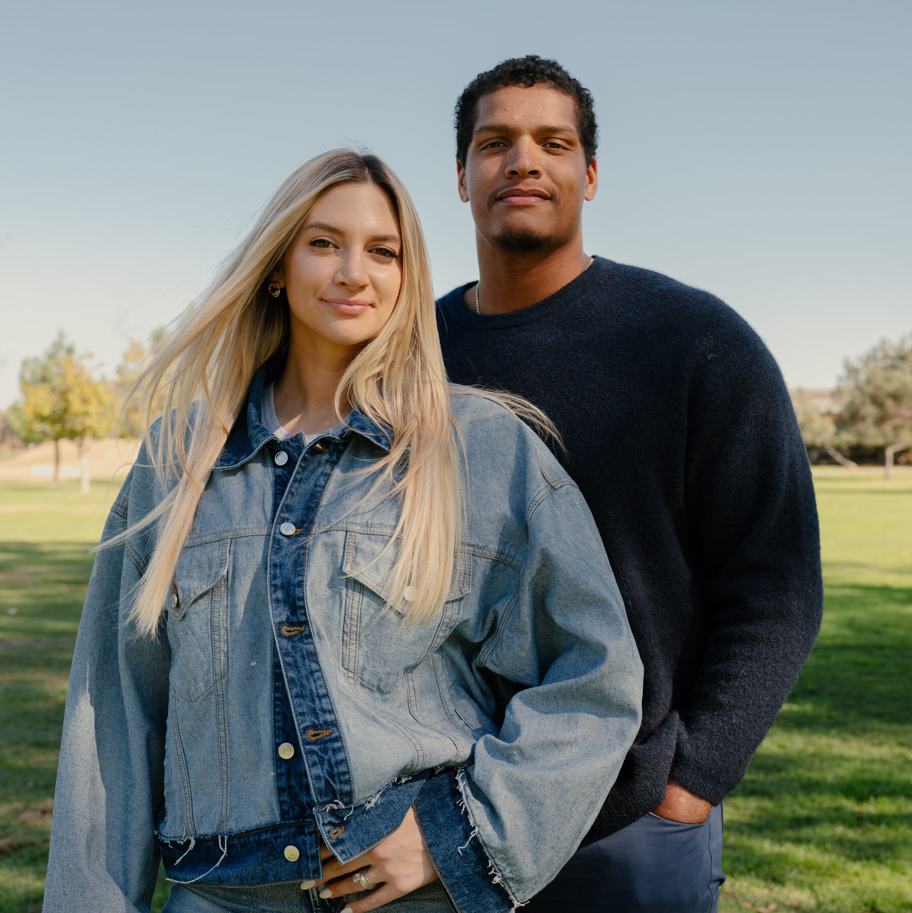He’s the N.F.L. Player. She Gets the Autograph Requests.