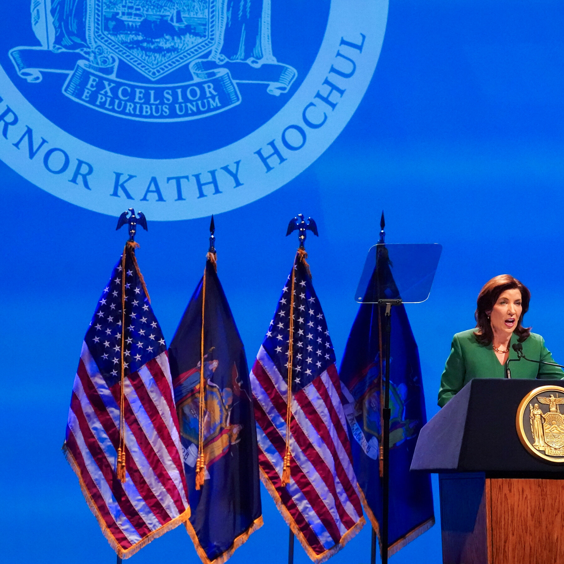 Hochul Proposes Cutting Income Taxes for Middle-Class New Yorkers