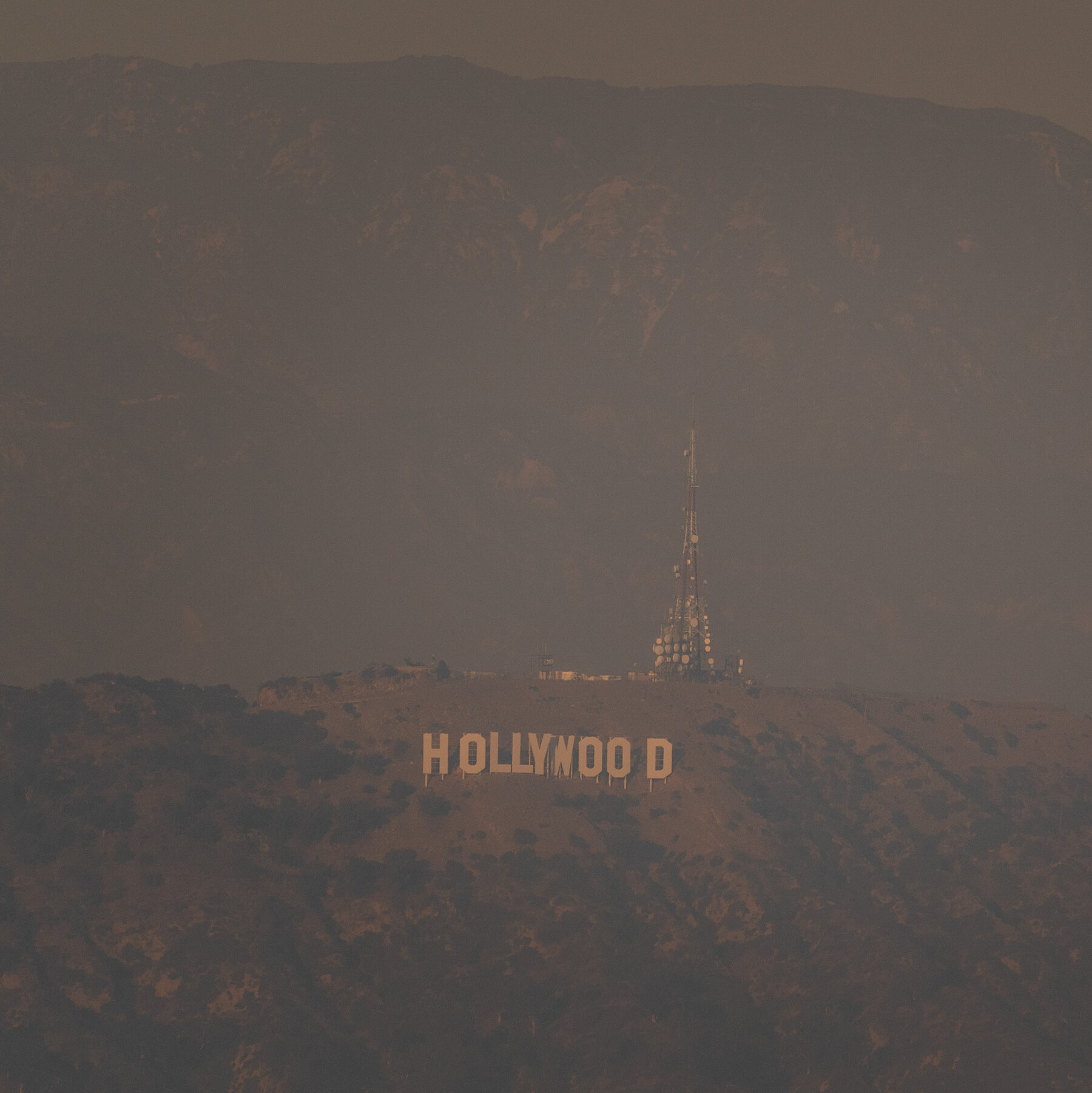 Hollywood’s Filmmaking Continues Despite L.A. Wildfires