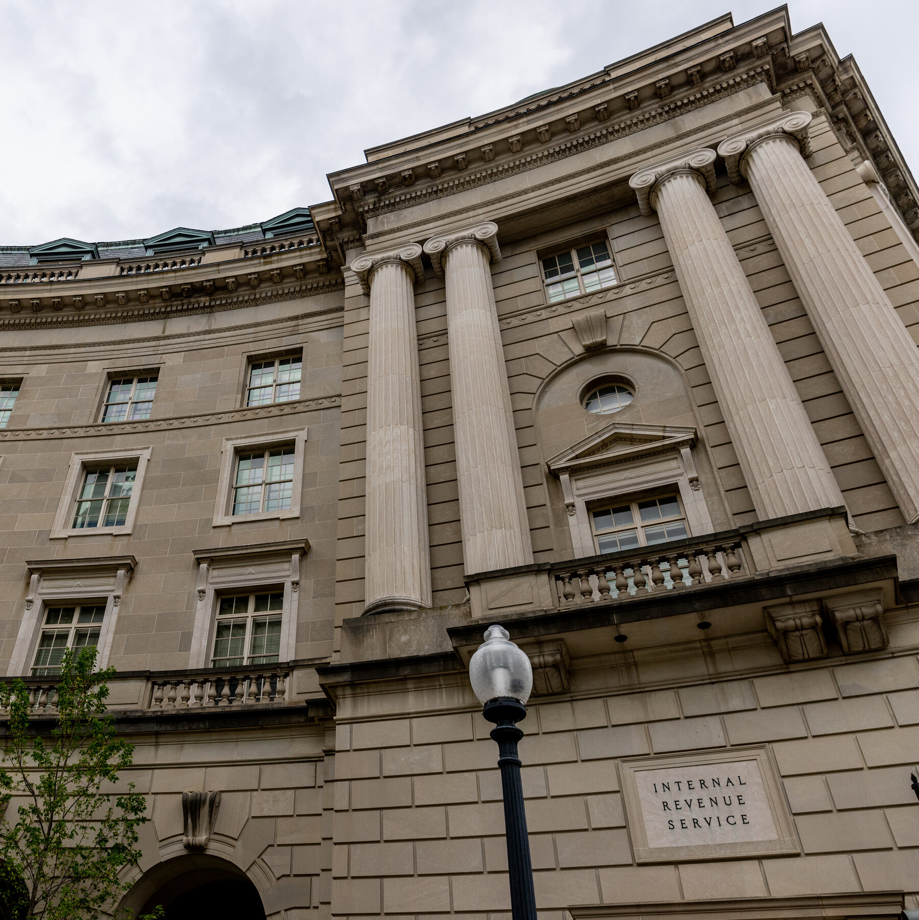 Homeland Security Officials Push I.R.S. for 700,000 Immigrants’ Addresses