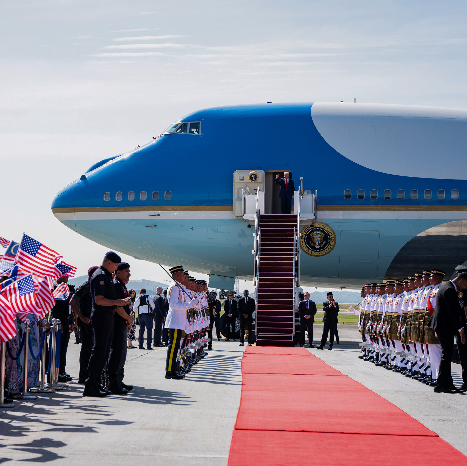 Hopes of a China Trade Deal Lift Global Markets