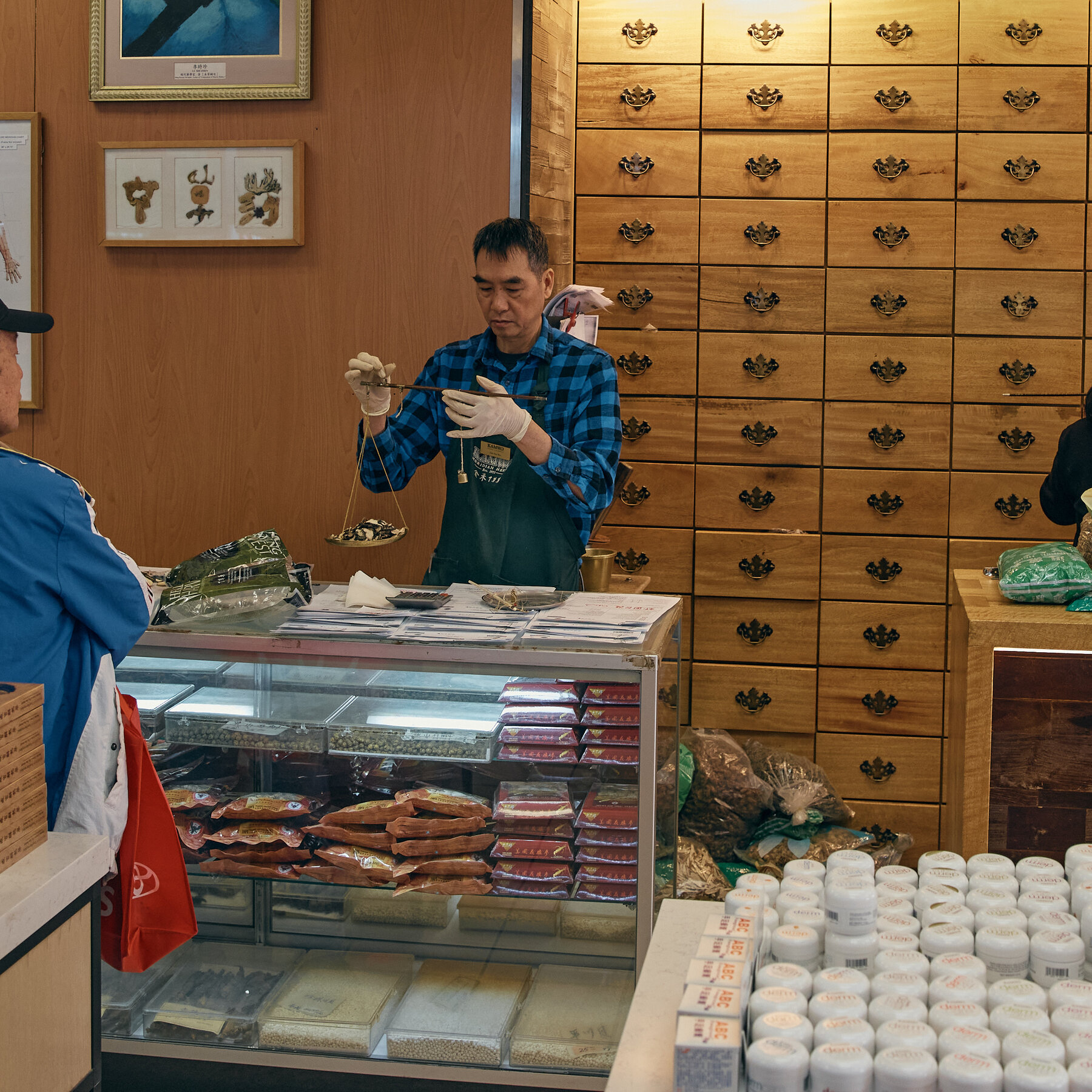 ‘How Do I Survive?’: Tariffs Threaten U.S. Market for Traditional Chinese Medicine