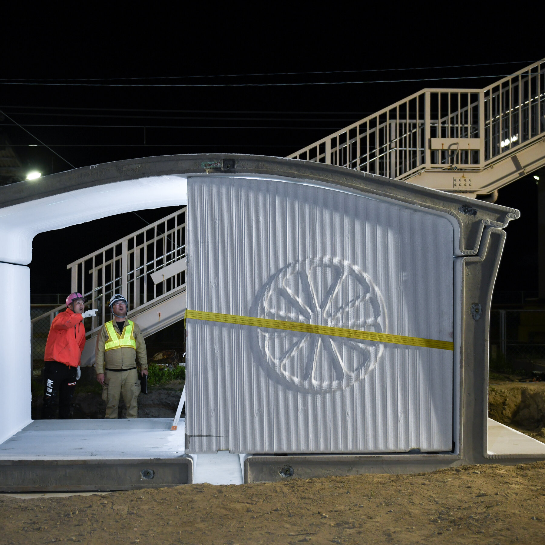 How Japan Built a 3D-Printed Train Station in 6 Hours