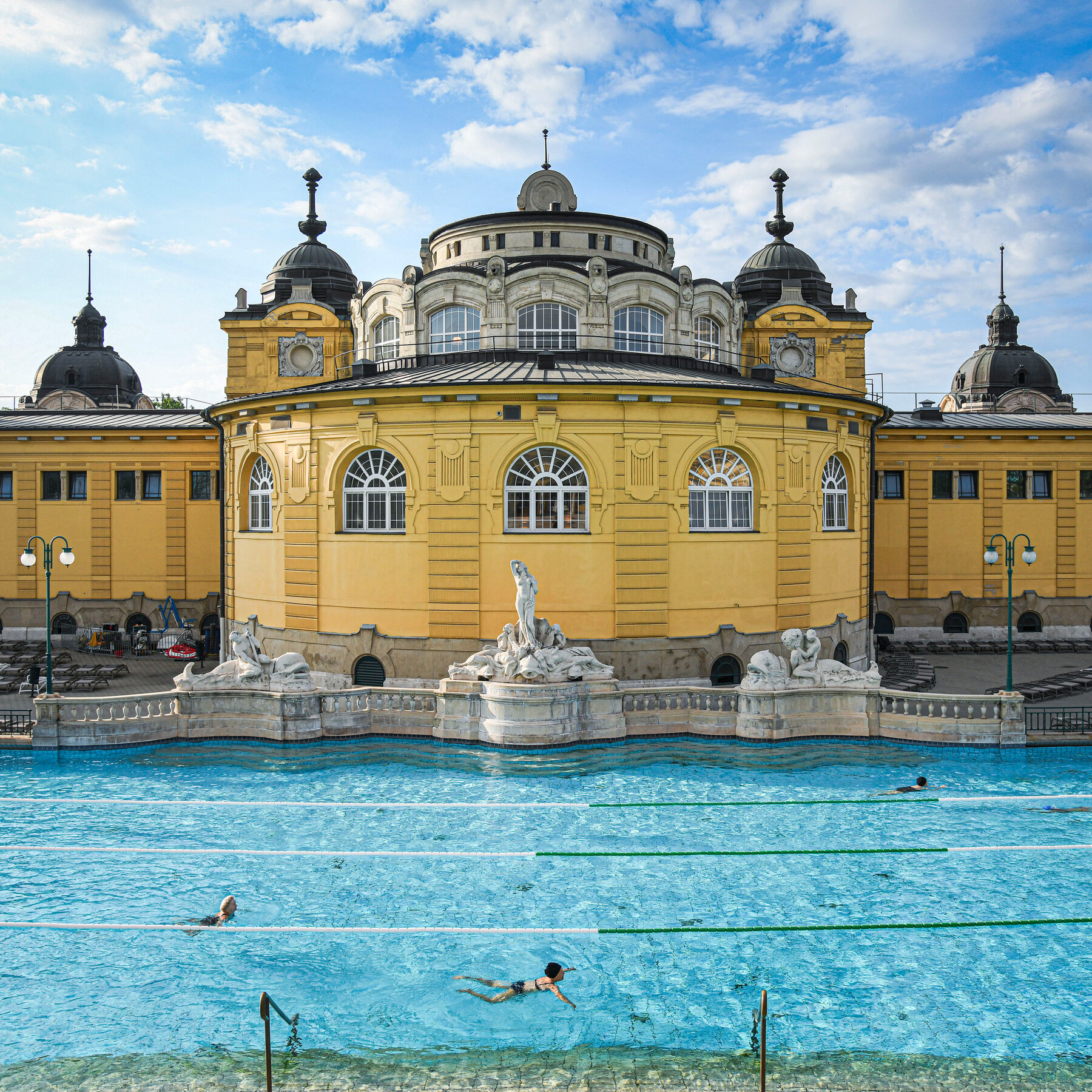 How to Stay Cool While Traveling in Paris, Italy, Spain and Parts of Europe