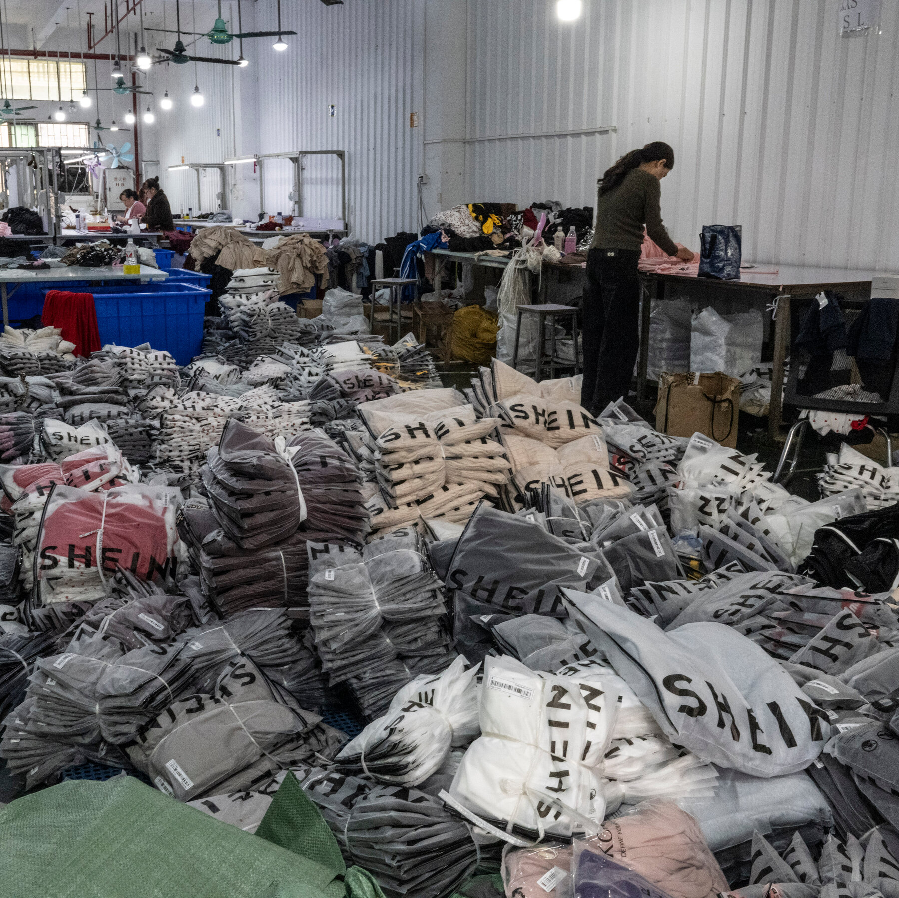 How Trump Might Unwittingly Cut Emissions From Online Shopping