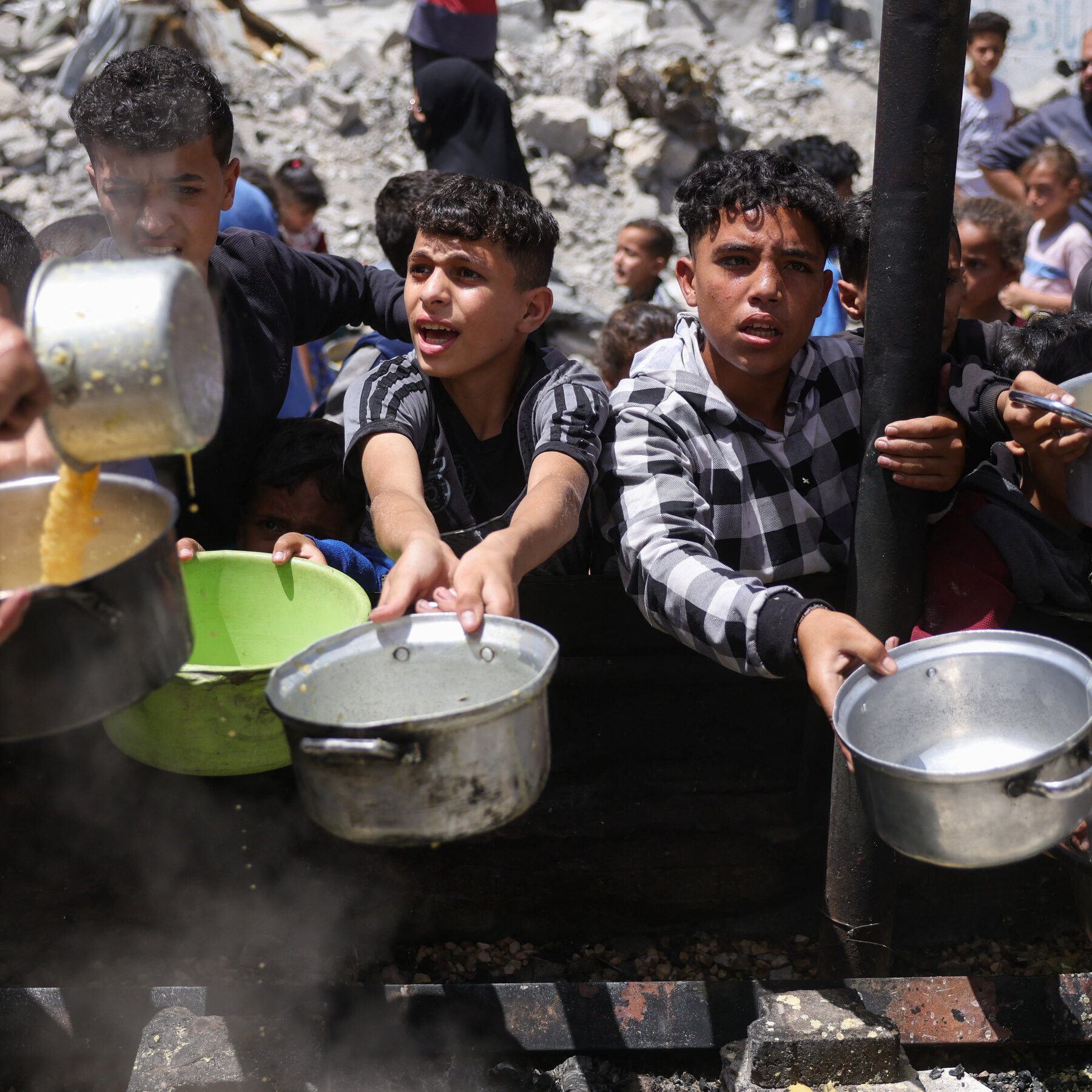 Hungry Gazans Left Waiting Despite Ease on Israeli Blockade