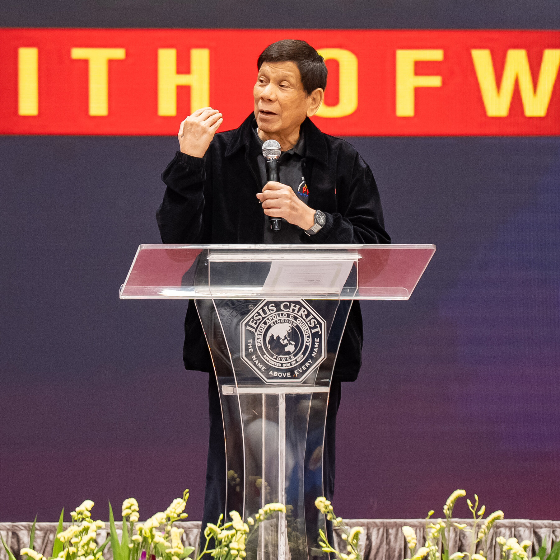 I.C.C. Issues Arrest Warrant for Philippines’ Ex-President Duterte Over Drug War