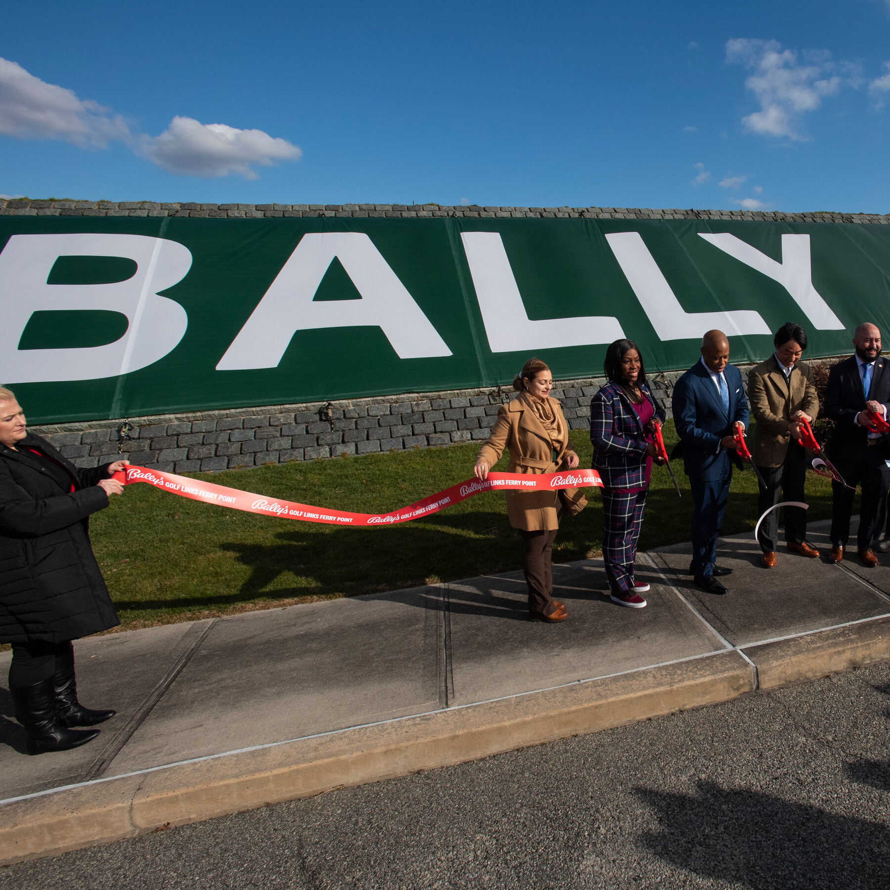 If New York Puts a Casino in the Bronx, Trump Will Get $115 Million