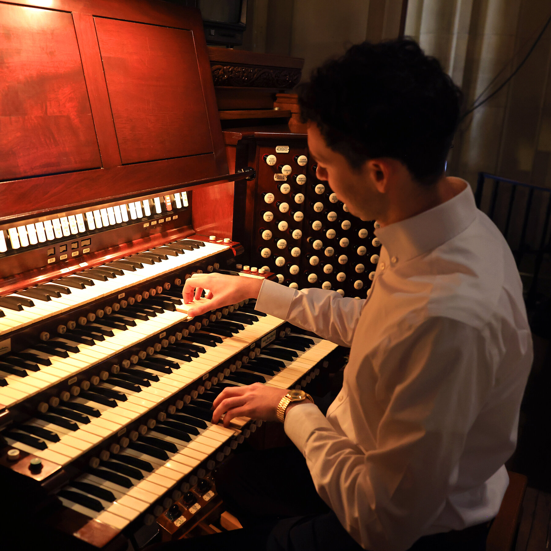 In New York and Paris, Church Organs Return to Life
