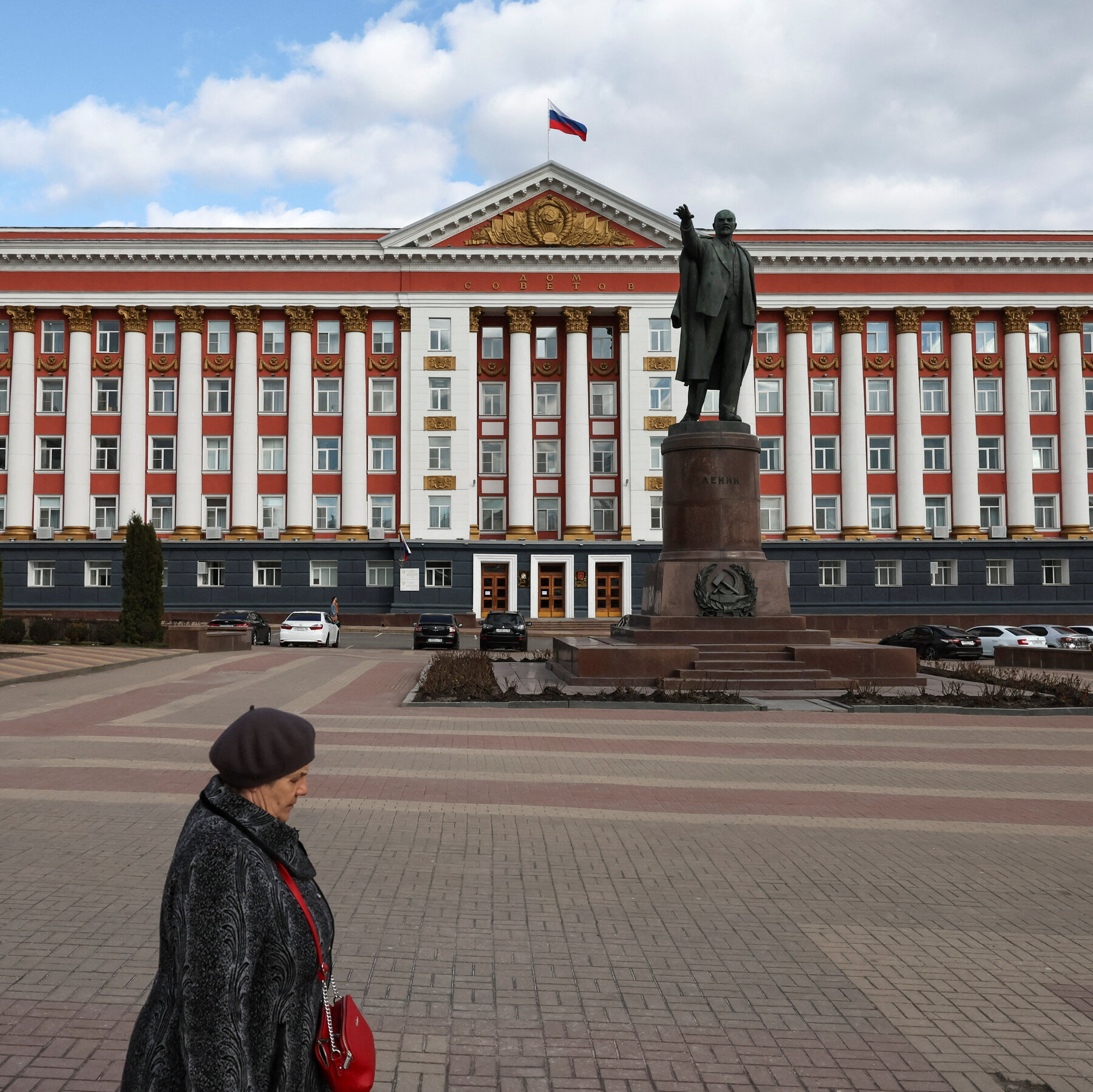 In Russia, Corruption Cases Follow Battlefield Failures
