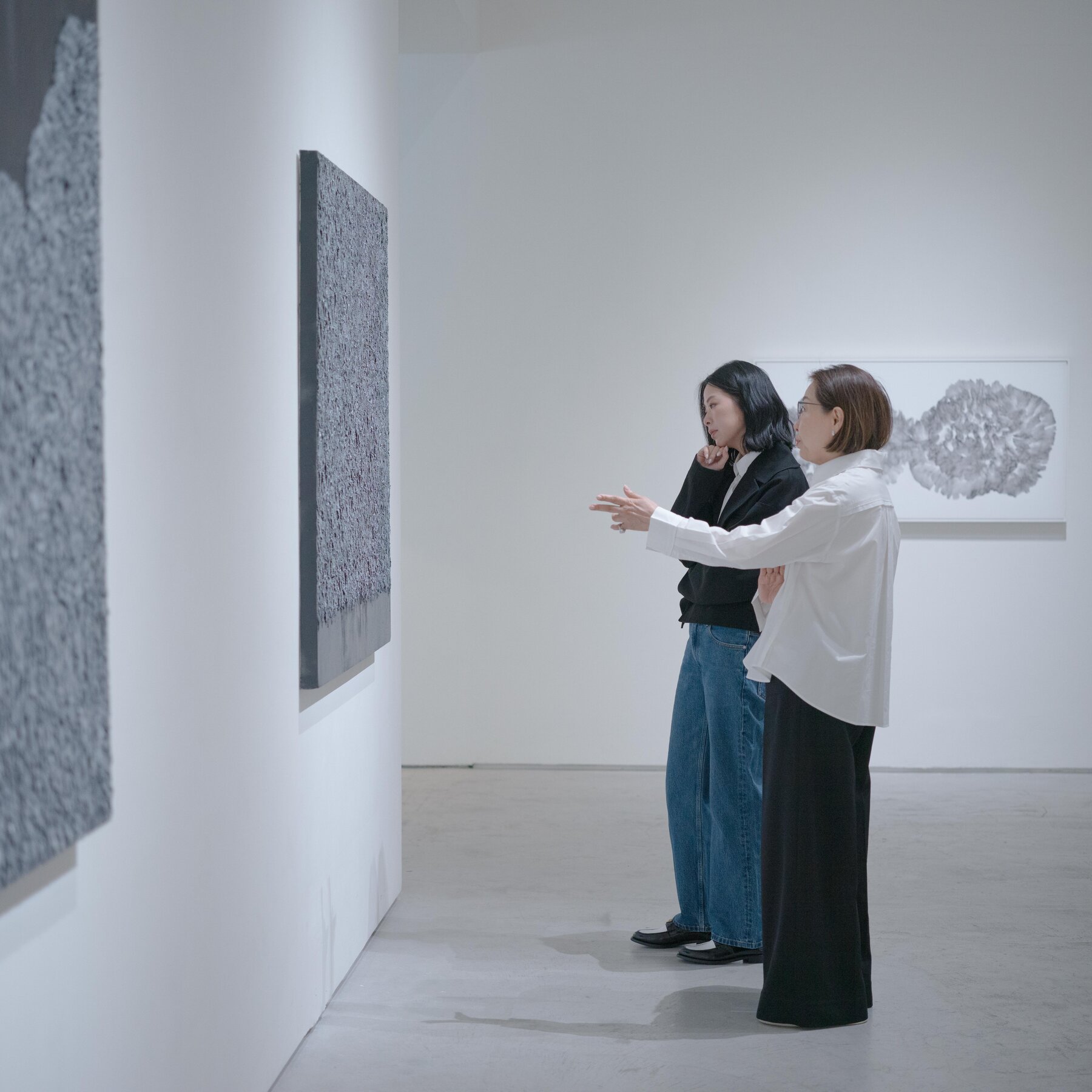 In Taipei, a Mother and Daughter Reflect on the Art Scene
