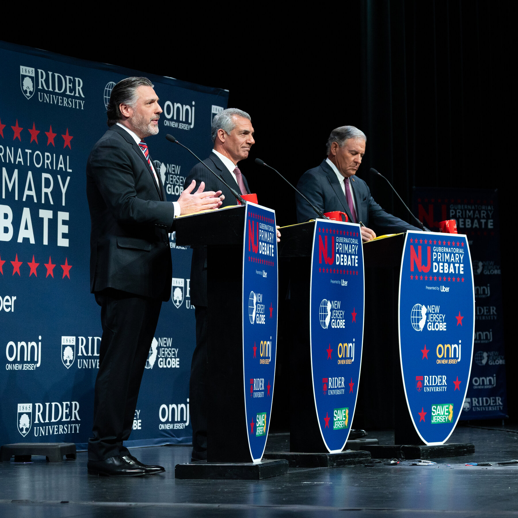 In the Age of Trump, National Politics Dominate a Republican Primary