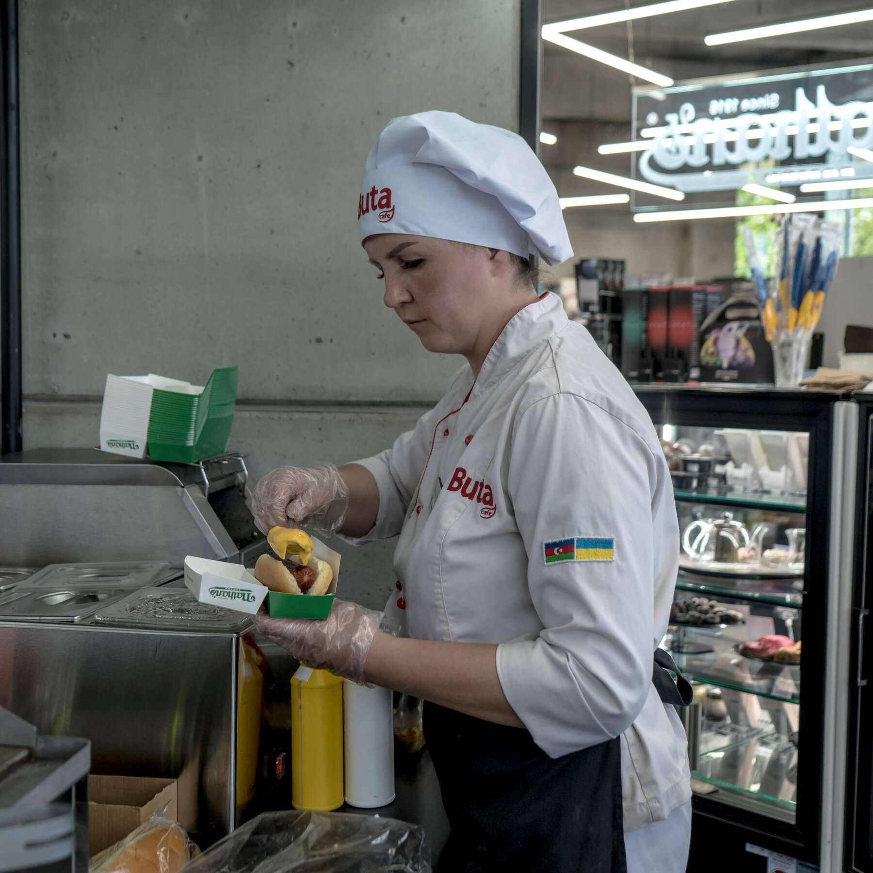 In the Midst of War, a Tale of Hot Dogs