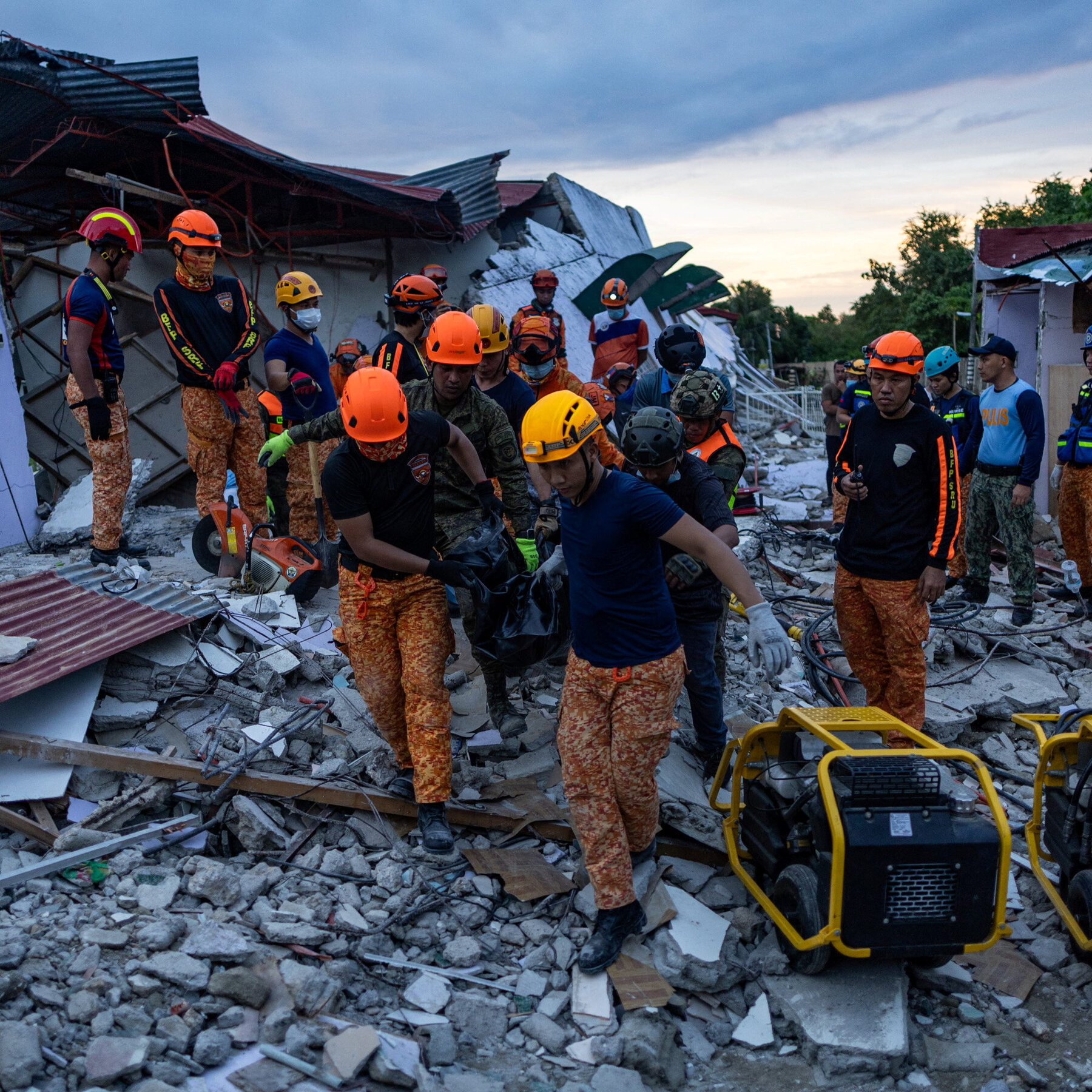 In the Philippines, Search Teams Look for Survivors of Deadly Earthquake