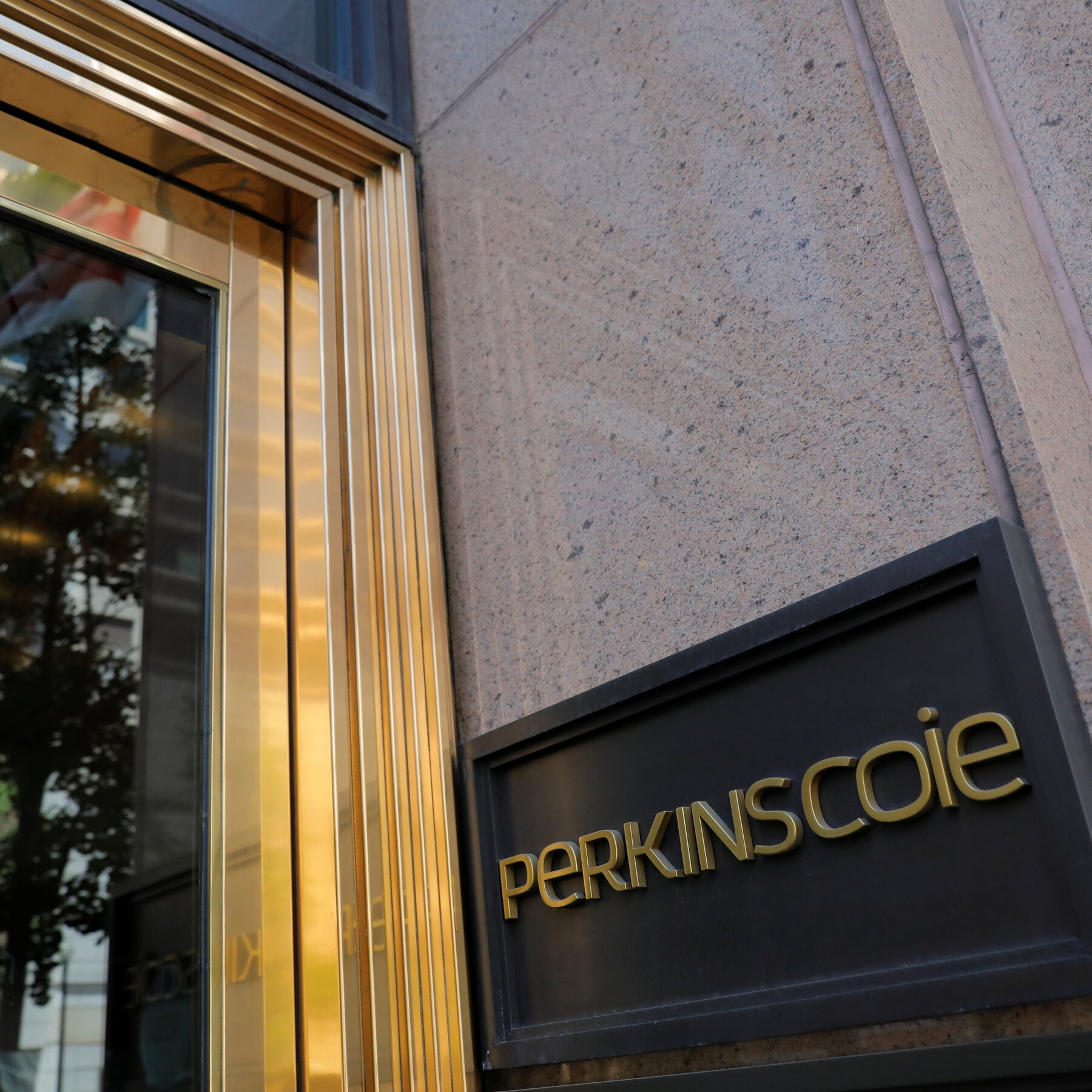 In Trump’s Fight With Perkins Coie, the Richest Firms Are Staying Quiet